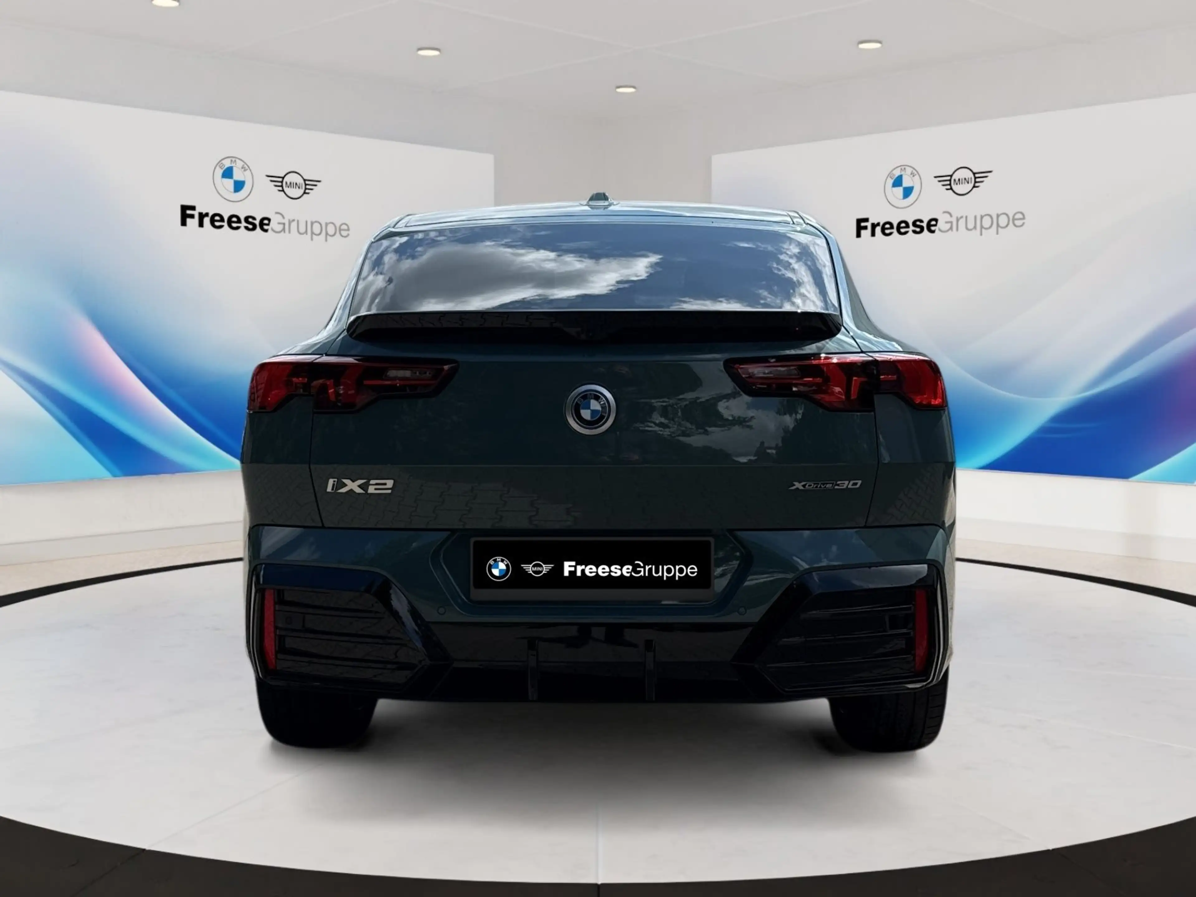 BMW iX2 xDrive30 AHK 360° STANDHZ HEAD-UP RFK HIFI — photo 5