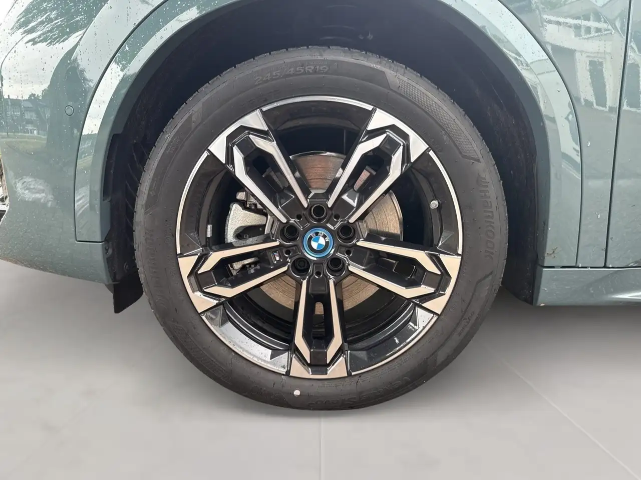 BMW iX2 xDrive30 AHK 360° STANDHZ HEAD-UP RFK HIFI 9