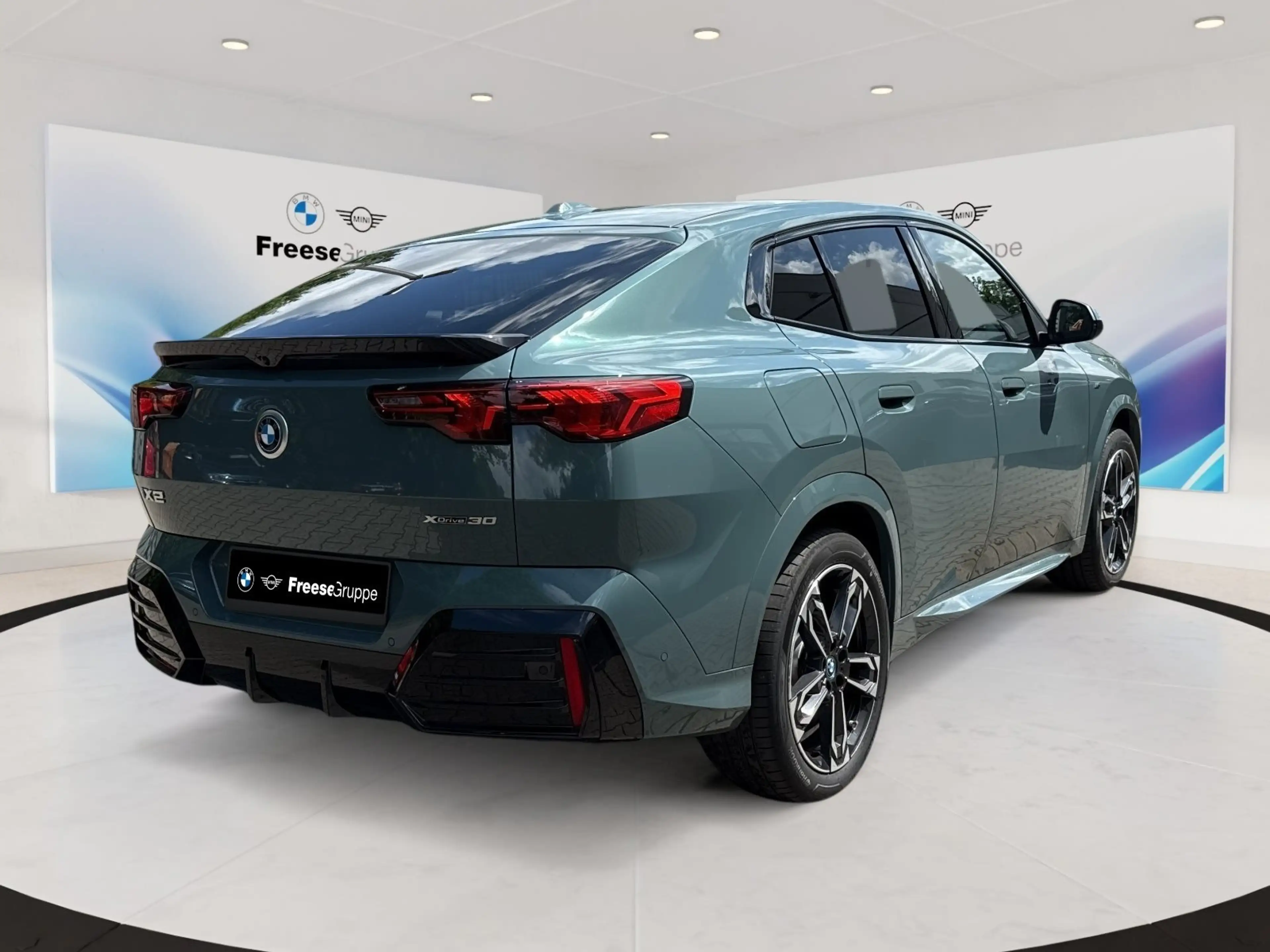 BMW iX2 xDrive30 AHK 360° STANDHZ HEAD-UP RFK HIFI — photo 6