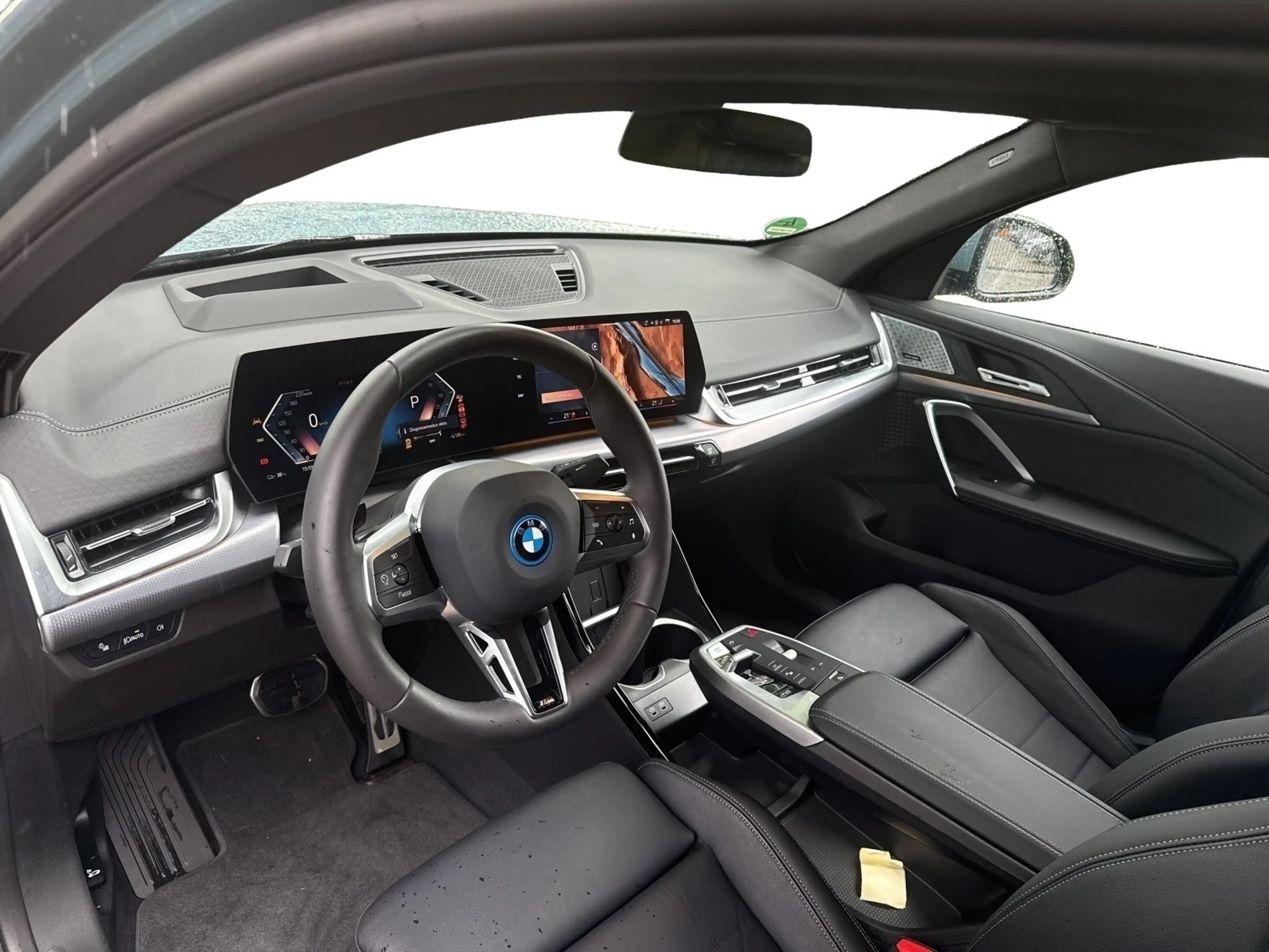 BMW iX2 xDrive30 AHK 360° STANDHZ HEAD-UP RFK HIFI — photo 14