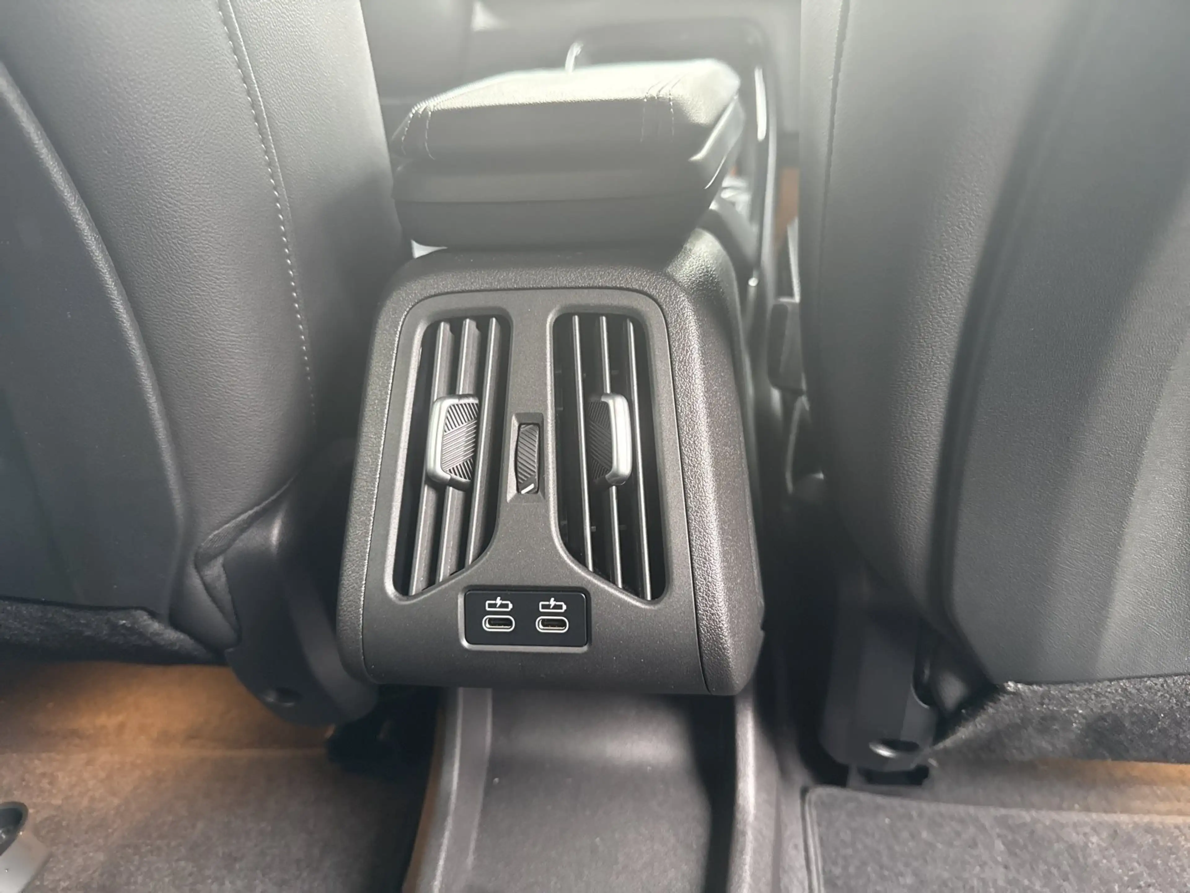 BMW iX2 xDrive30 AHK 360° STANDHZ HEAD-UP RFK HIFI — photo 21