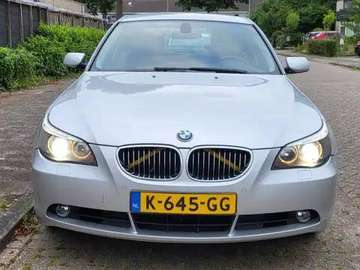 525 525i