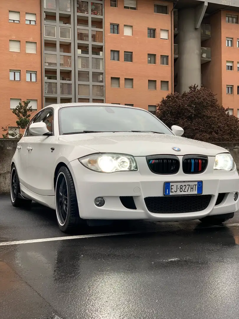 BMW 116 116d 5p 2.0 Futura 116cv dpf Bianco - 1