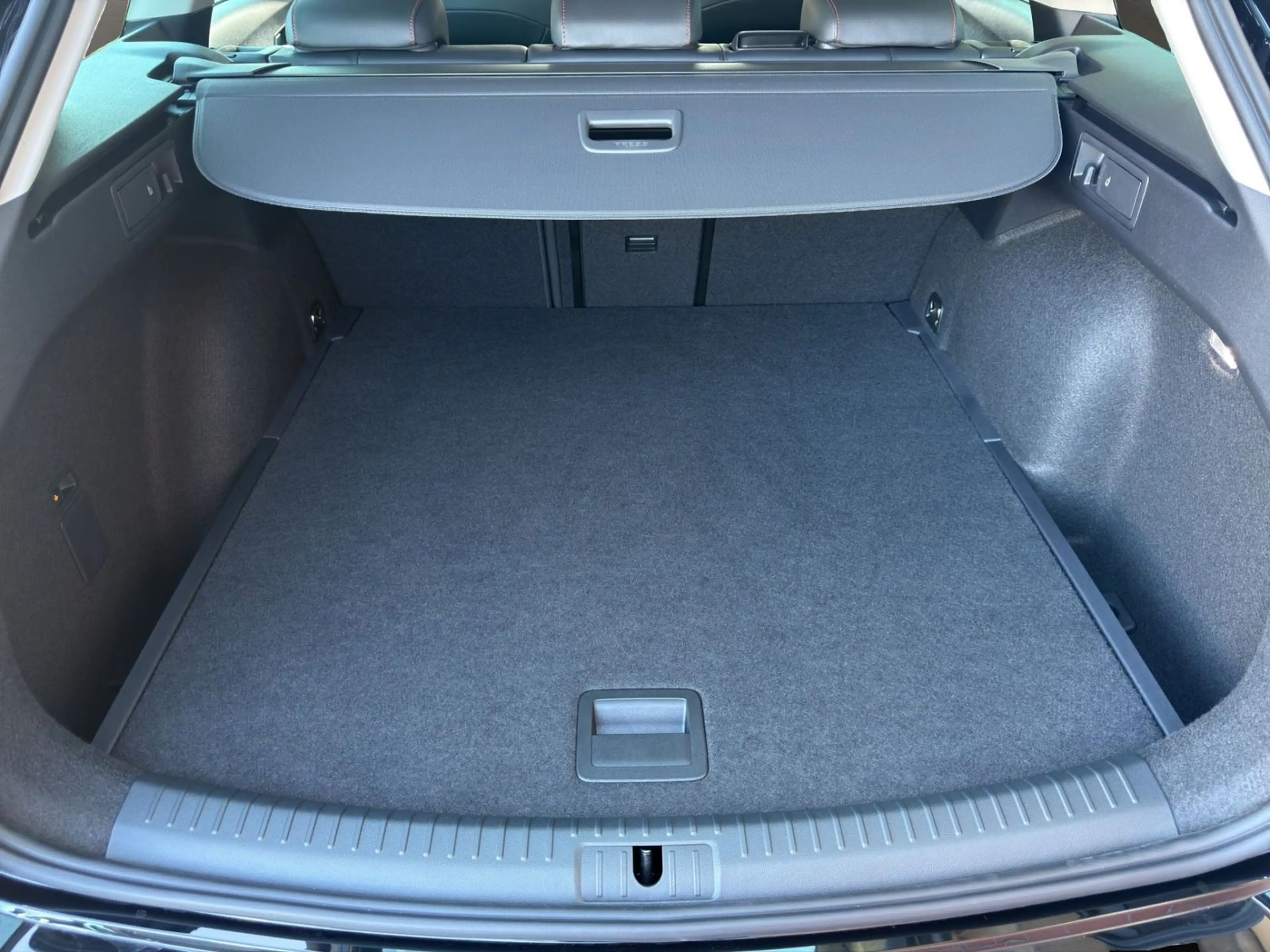 SEAT Leon 1.5 eTSI FR DSG +ACC+AHK+APP+Kamera — photo 9