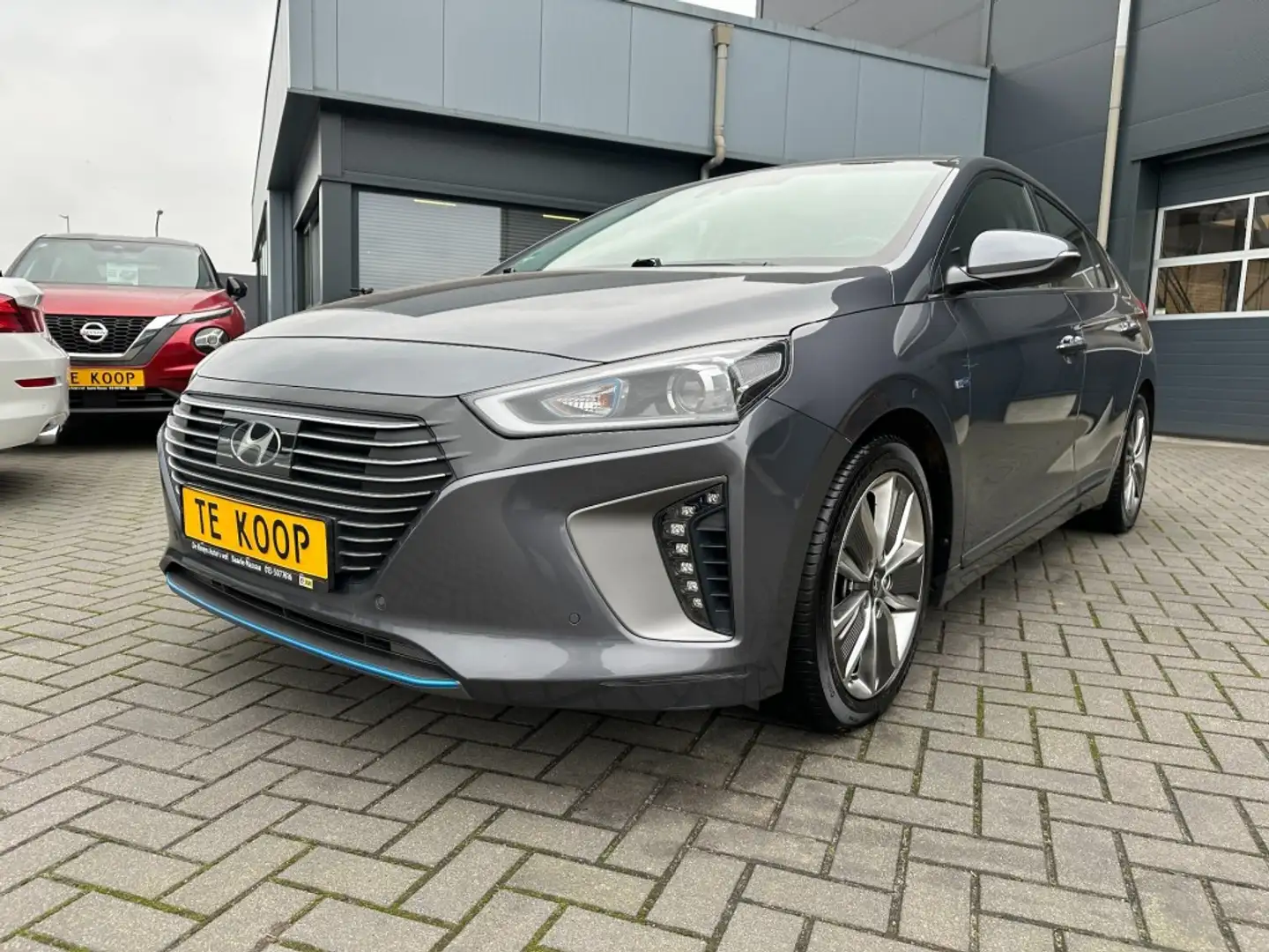 Hyundai IONIQ 1.6 GDi Hybride Aut. Navi Camera Leder Grau - 1