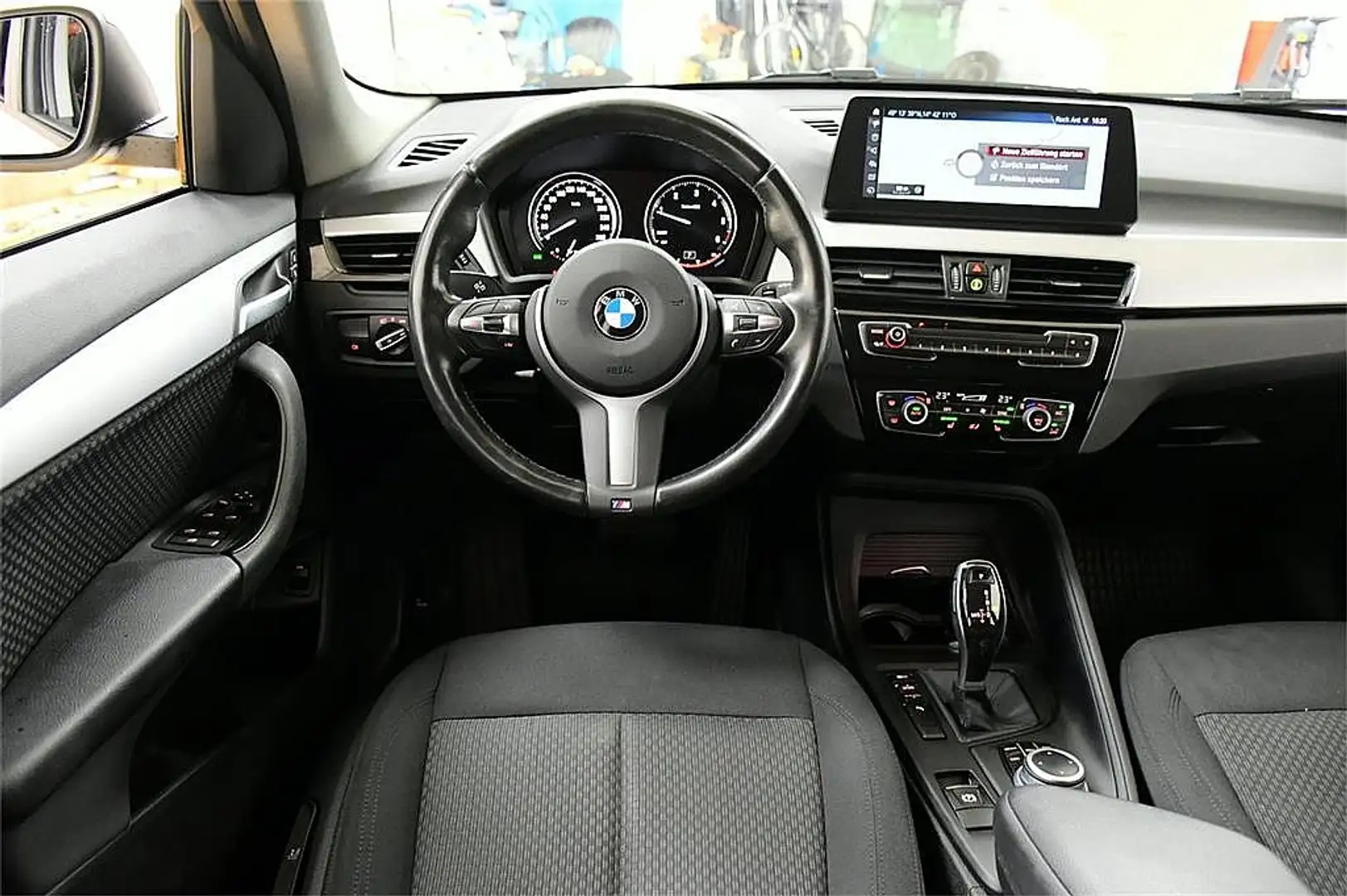 BMW X1 sDrive18d Aut. Weiß - 2