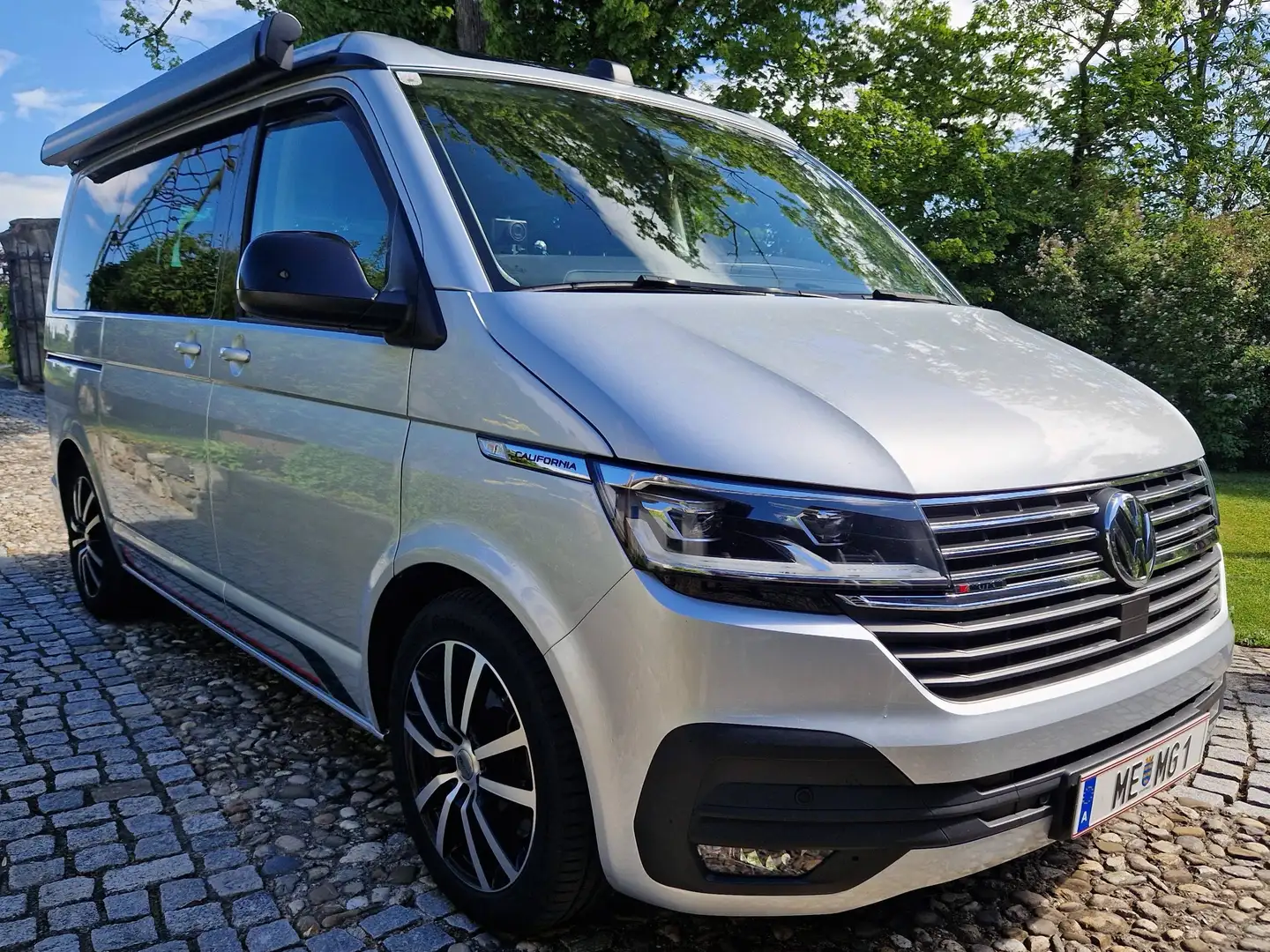 Volkswagen T6.1 California Beach Silber - 1