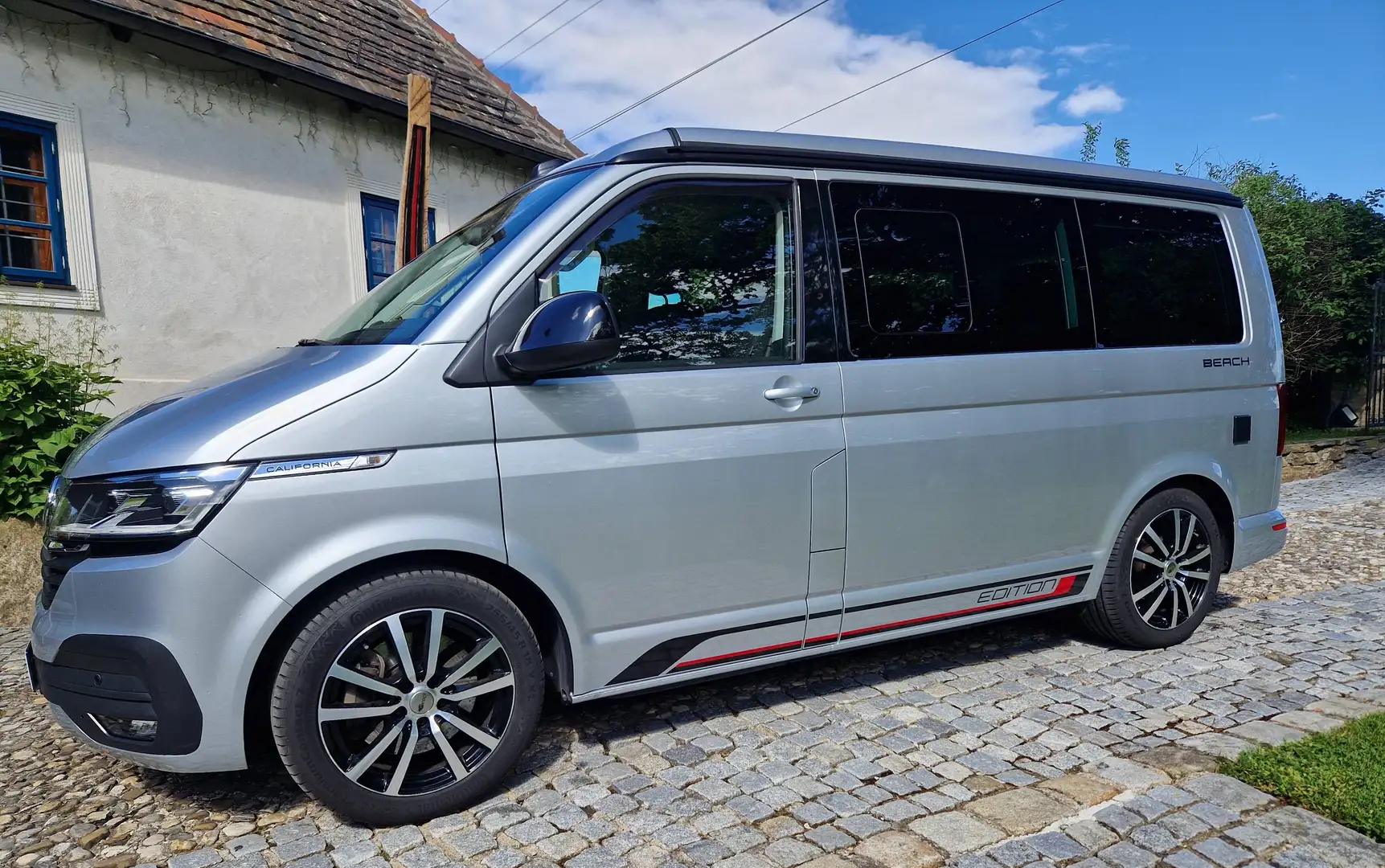 Volkswagen T6.1 California Beach Silber - 2