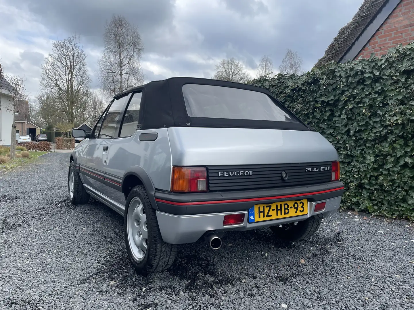 Peugeot 205 CTI - 2