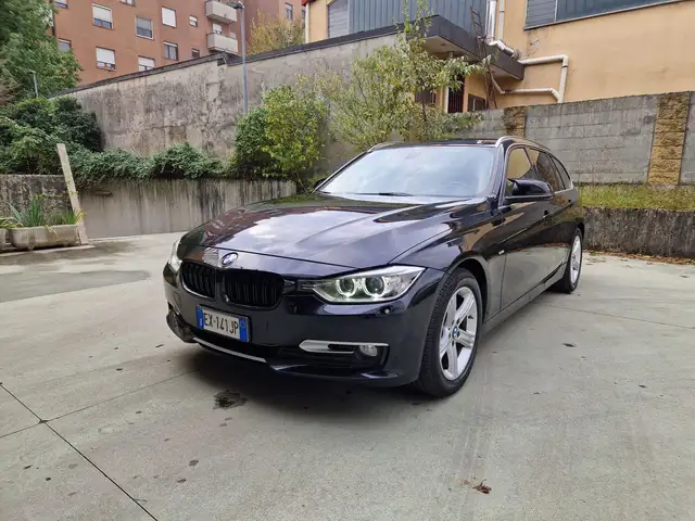BMW 318 Modern Auto
