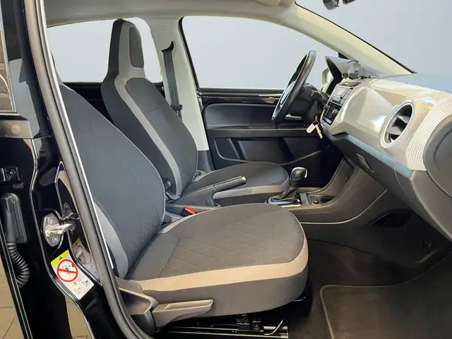 Volkswagen E-Up! view 10