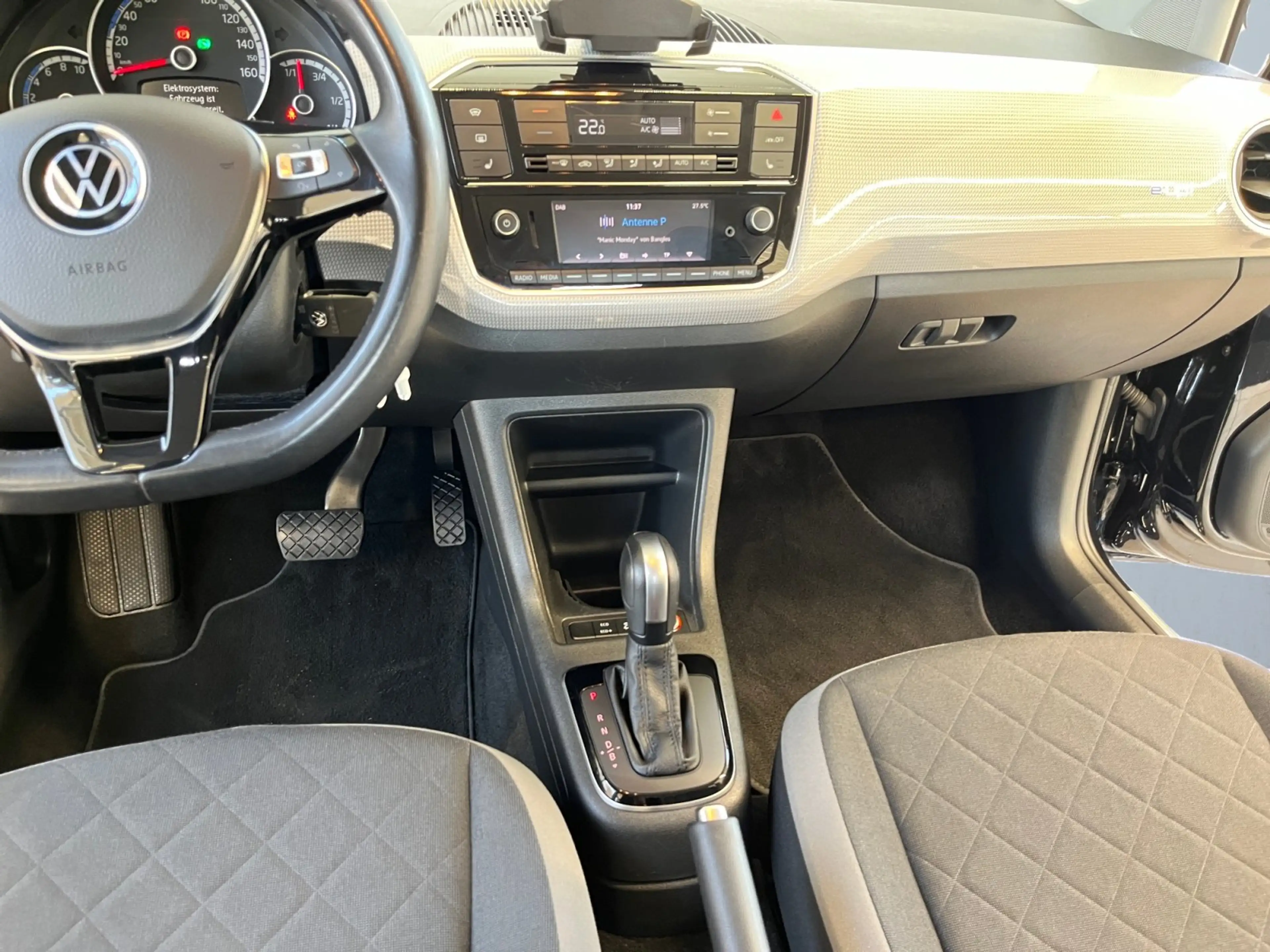 Volkswagen e-up! Edition 36kWh Klimaautomatik Sitzheizung LM — photo 9