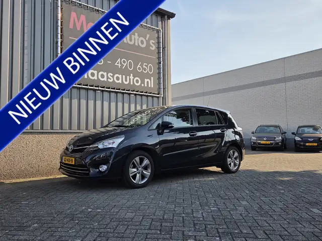 Toyota Verso 1.8 VVT-i Dynamic Business uitvoering panoramadak