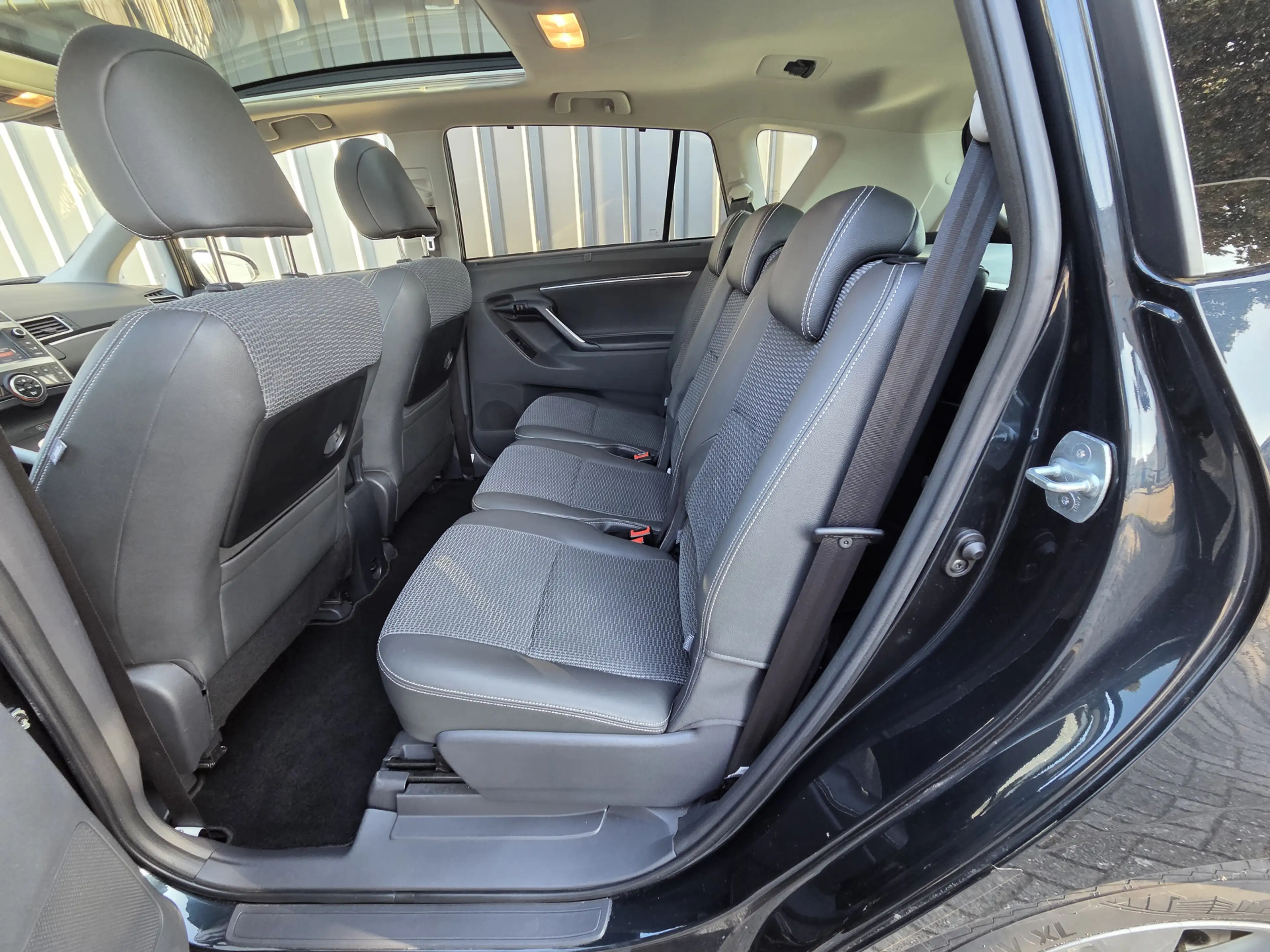 Toyota Verso 1.8 VVT-i Dynamic Business panoramadak 1e eigenaar — photo 24