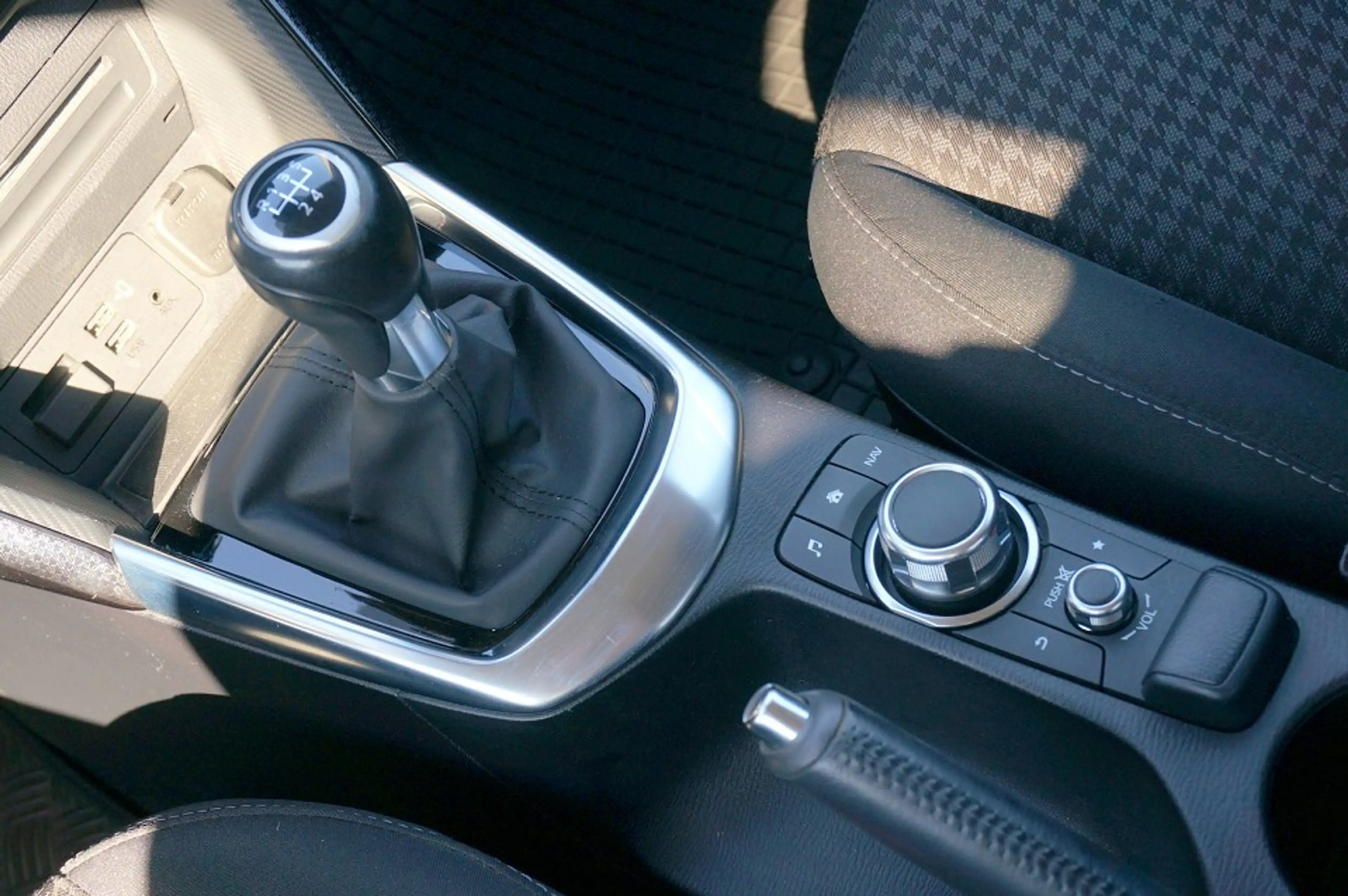 Mazda 2 5-Türer Kizoku | Skyactiv-G 90 | LED-Scheinwerfer — photo 12