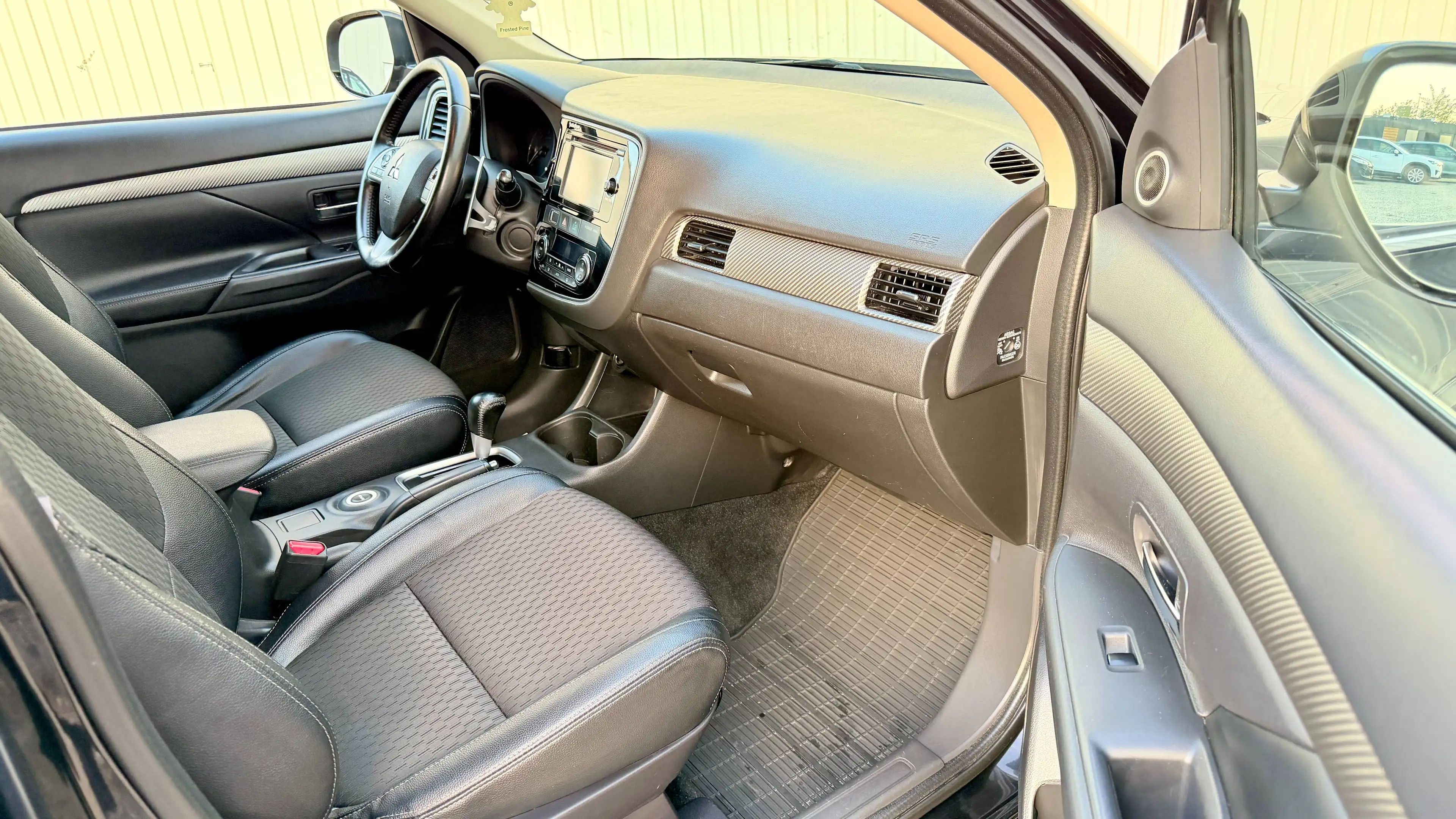 Mitsubishi Outlander ClearTec Invite 4WD — photo 12