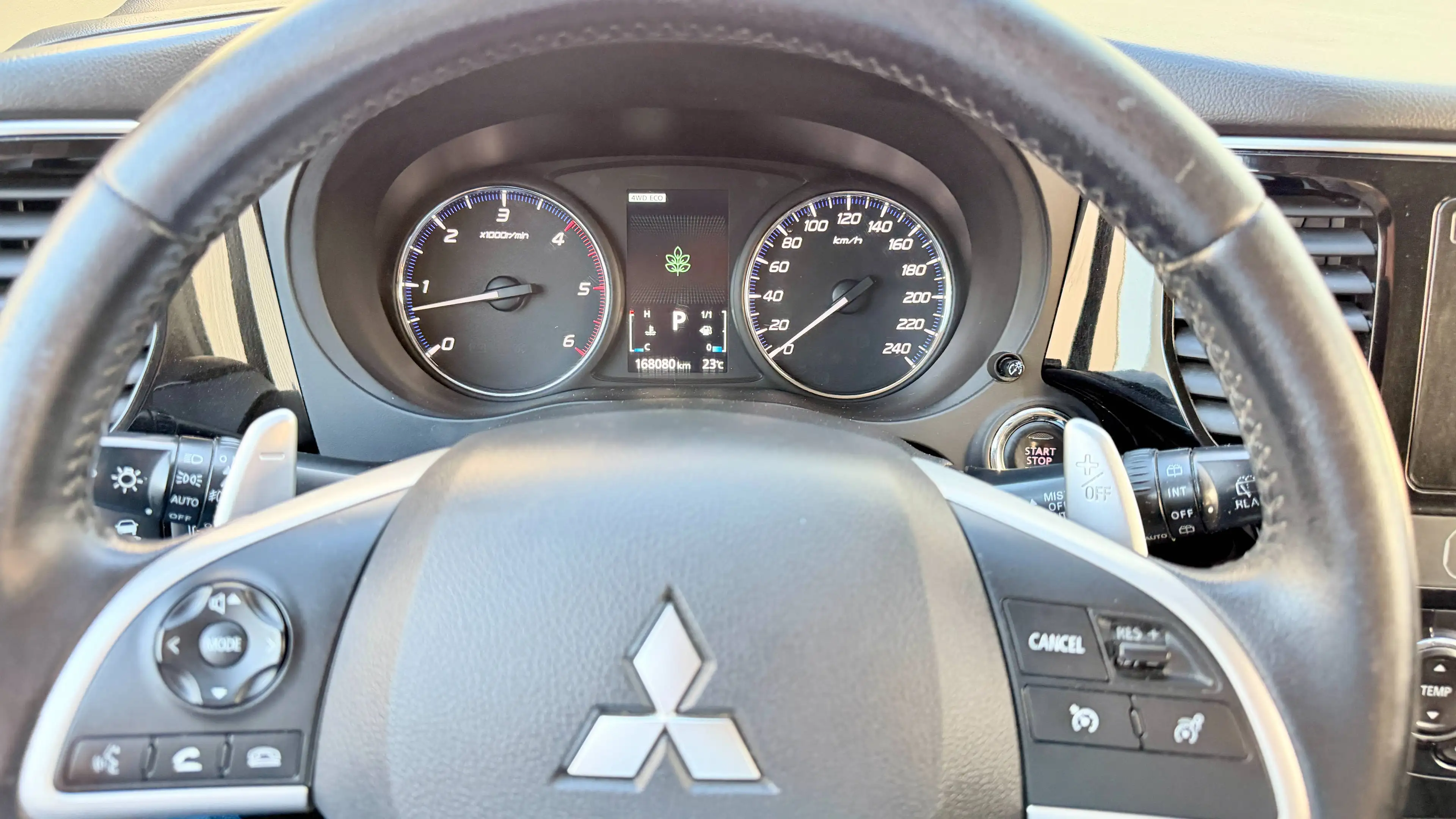 Mitsubishi Outlander ClearTec Invite 4WD — photo 9