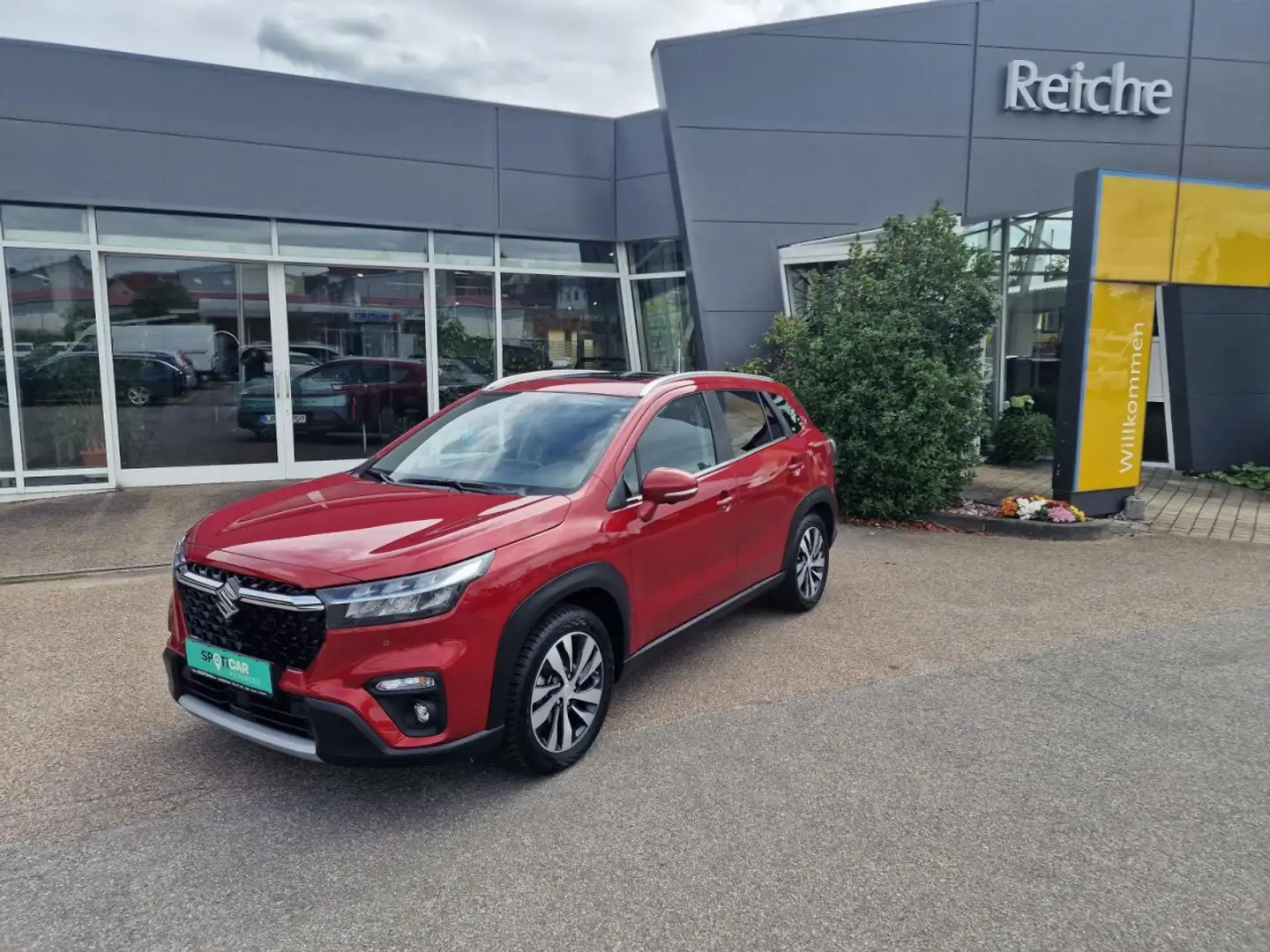 Suzuki SX4 () S-Cross Comfort+ Allgrip 1,5 AT+NAV+PANO Klima Rot - 1