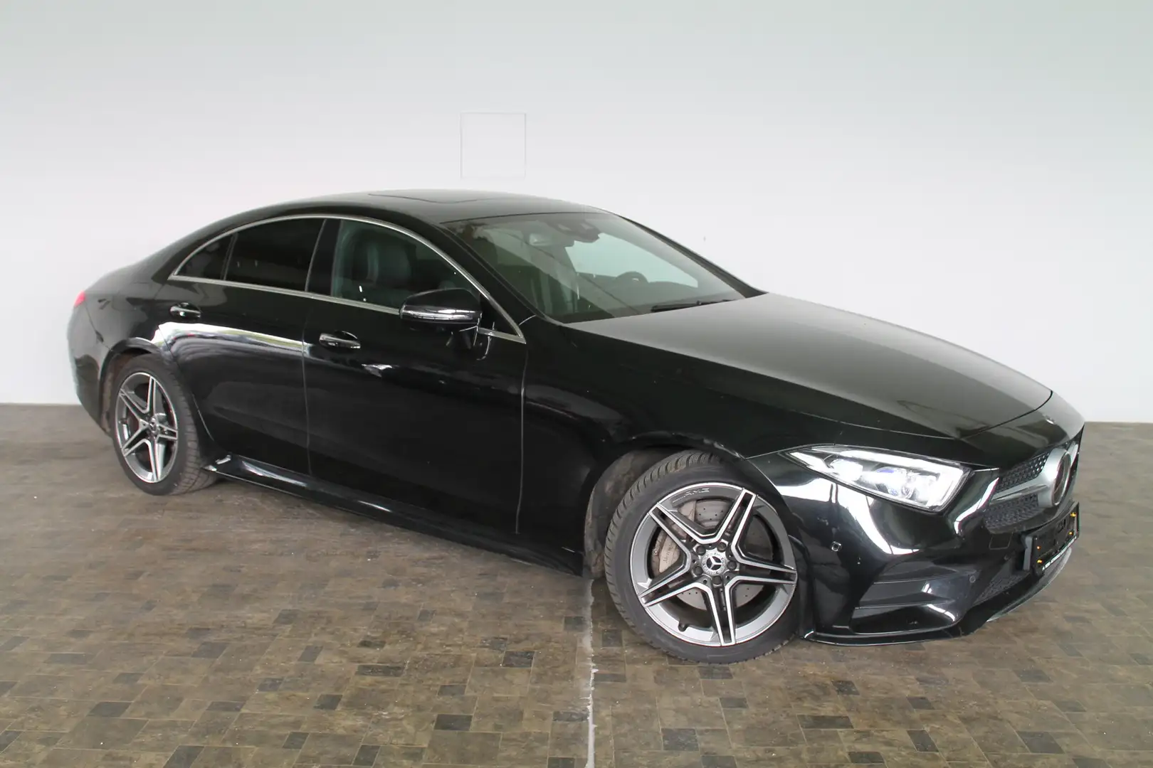 Mercedes-Benz CLS 400 CLS 400 d 4Matic  AMG Line, Led, Leder, Burmester Zwart - 2