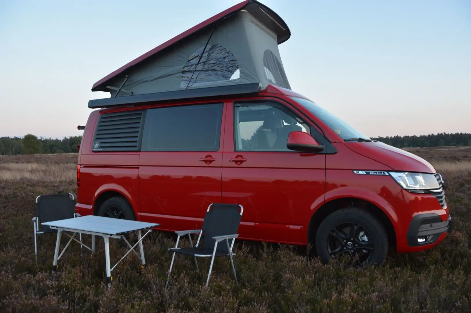 Volkswagen T6.1 Wohnmobil California / Multivan Rot - 2