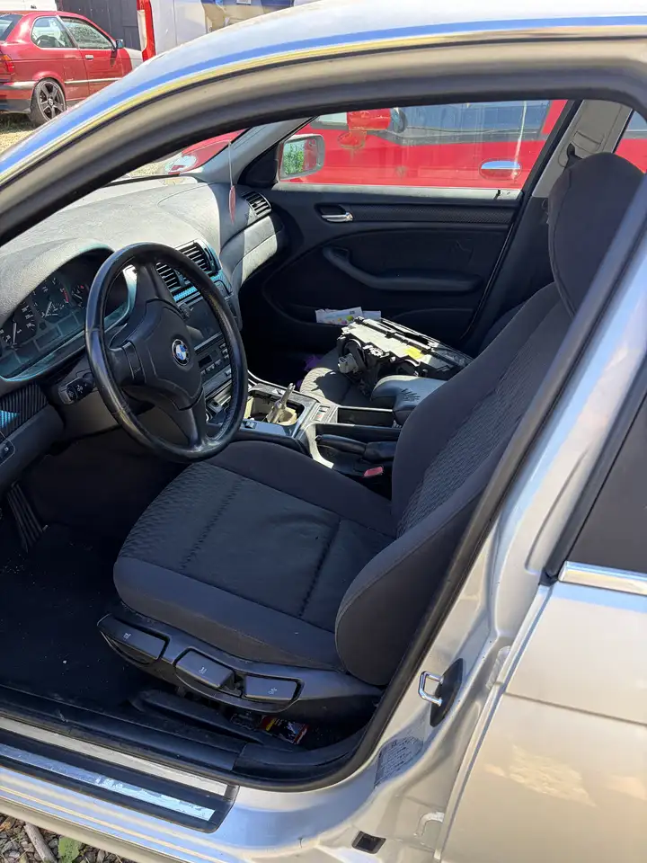 BMW 320i, foto 5