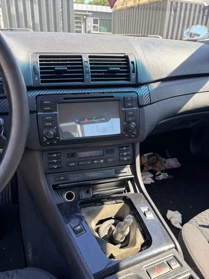 BMW 320i, foto 9