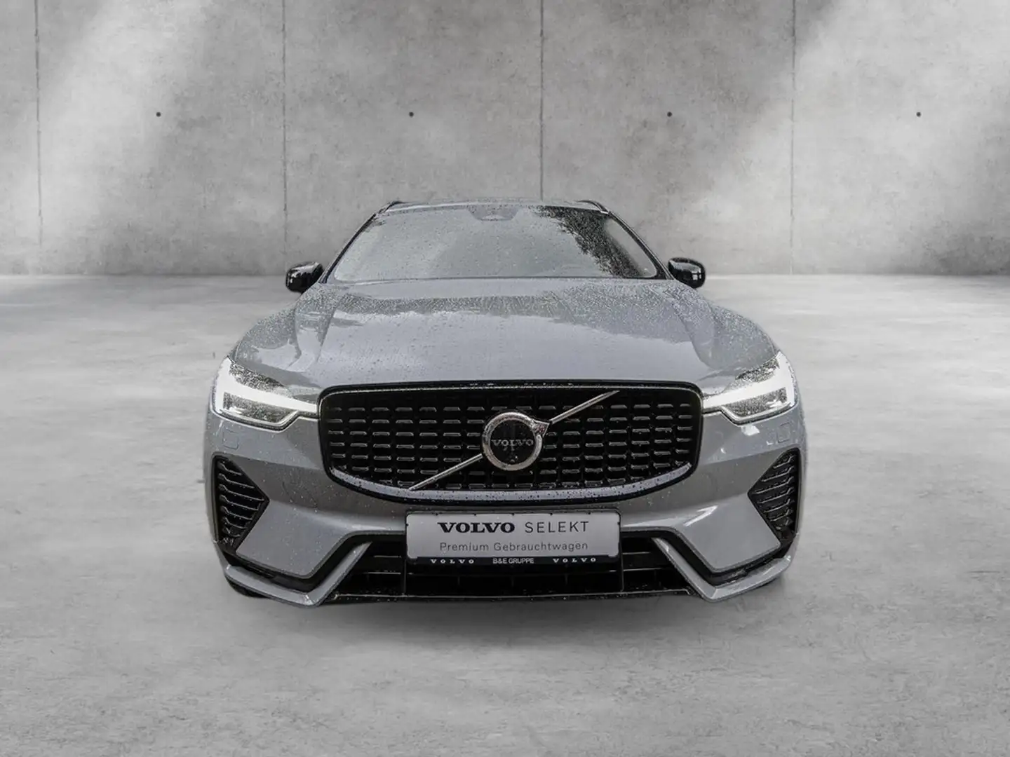 Volvo XC60 T8 Plus Dark Recharge Plug-In Hybrid AWD Grau - 2