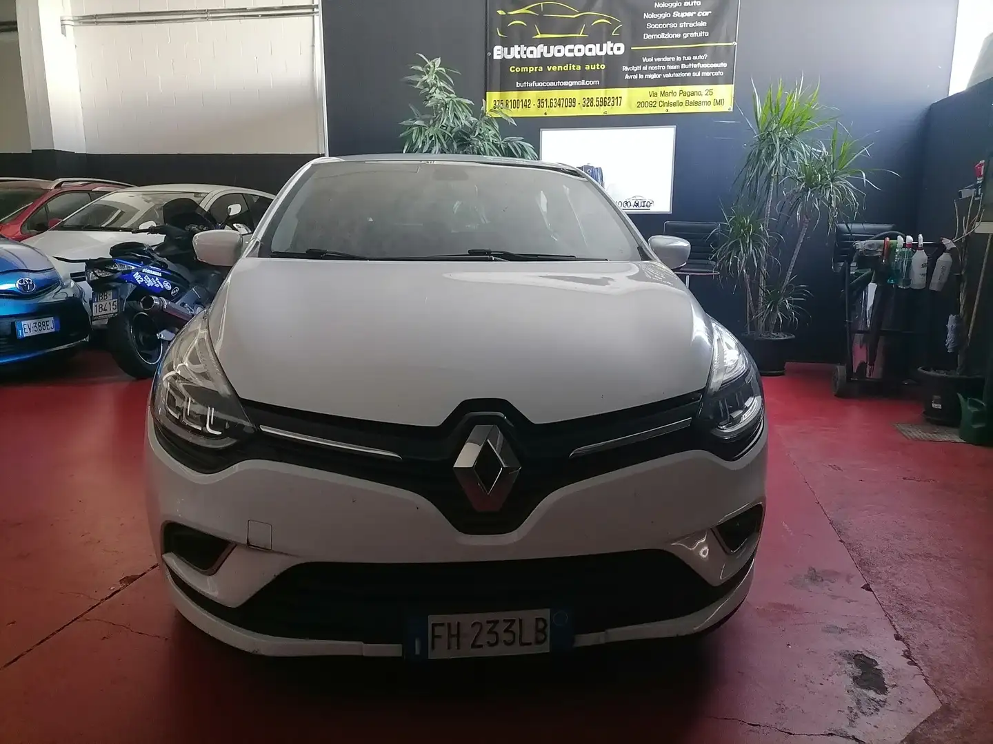 Renault Clio Clio IV 2017 1.5 dci energy Ecobusiness 90cv Blanc - 2