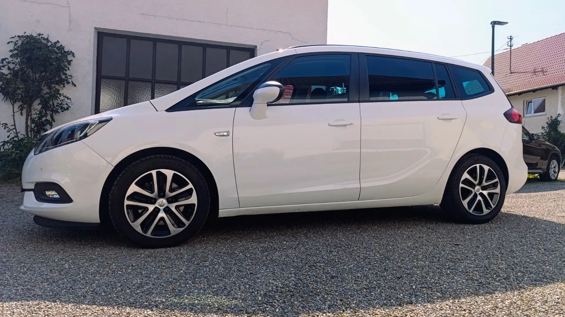 Opel Zafira C Edition /Autom/Navi/AHK Weiß - 2