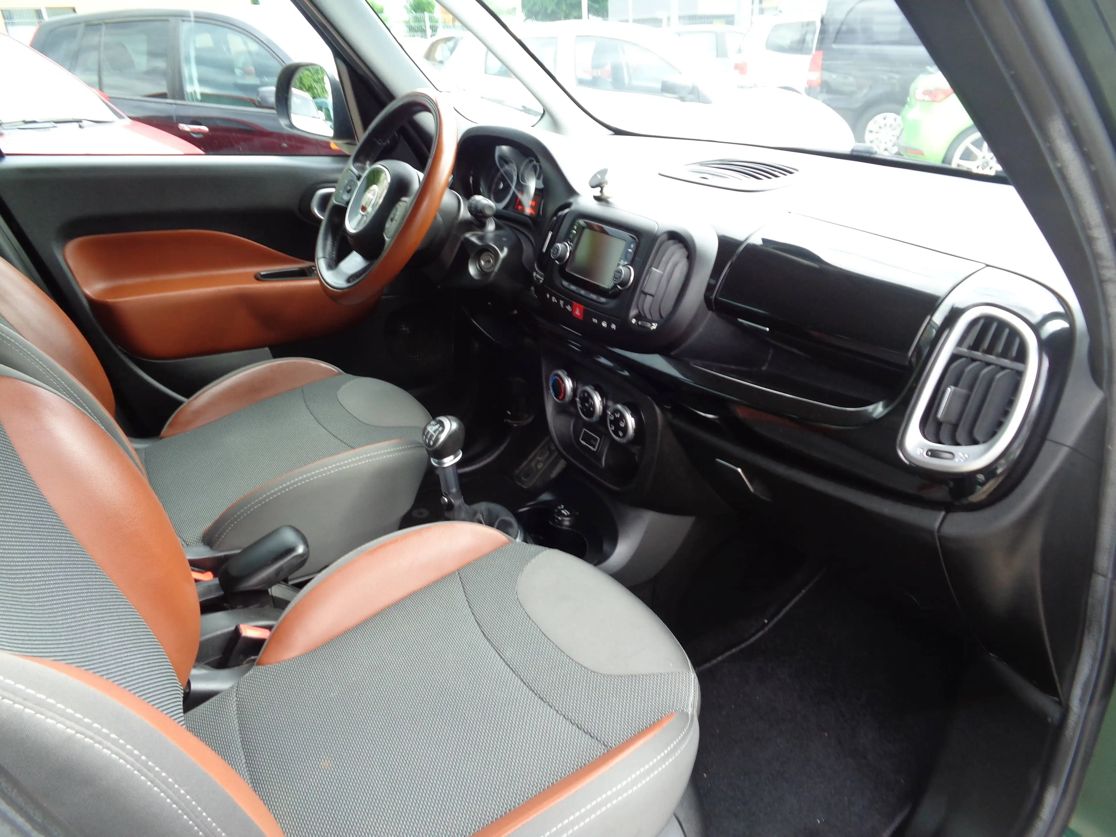 Fiat 500L Trekking — photo 14