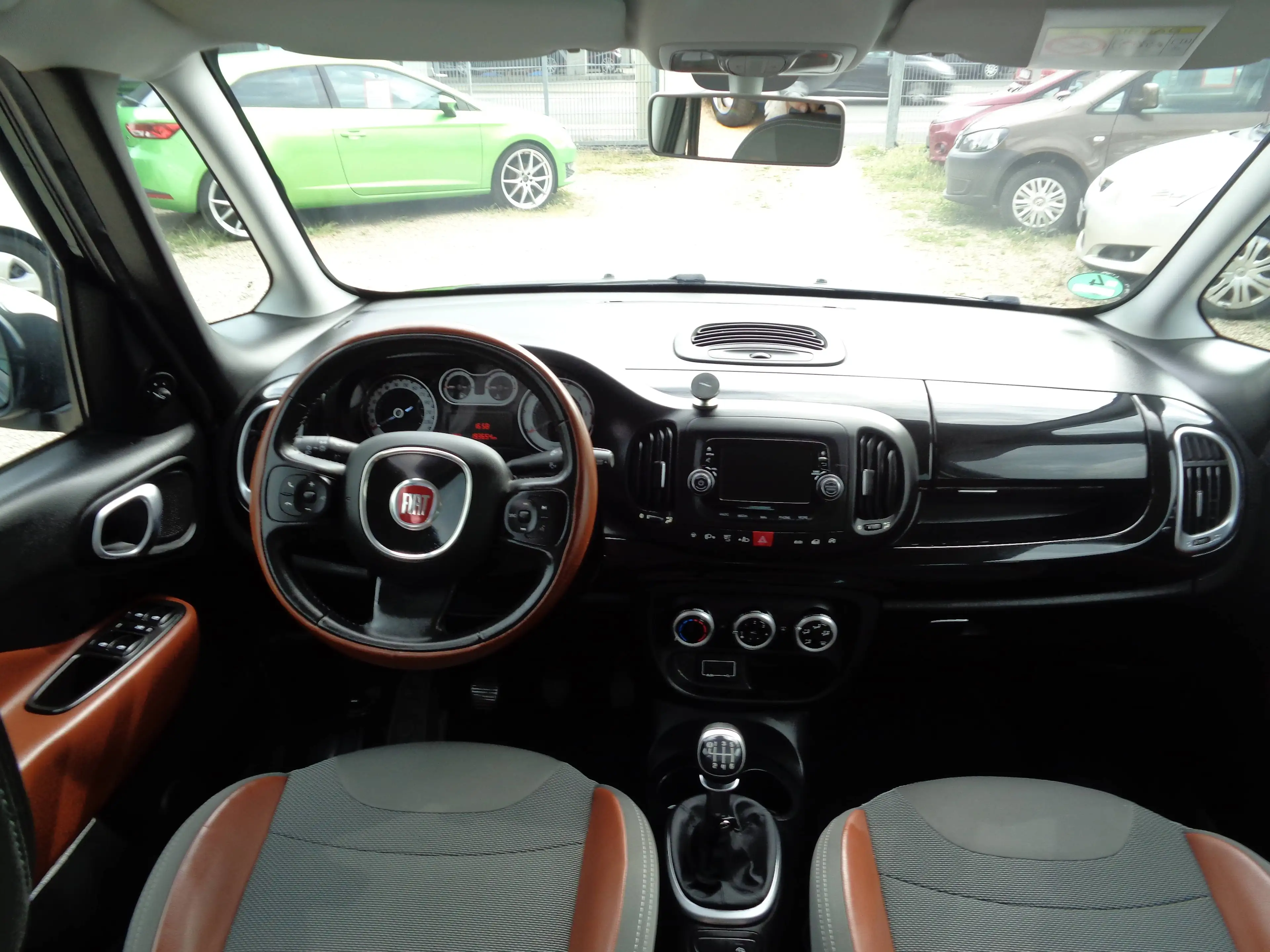 Fiat 500L Trekking — photo 2