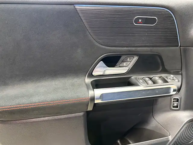 Mercedes-Benz 250 view 14