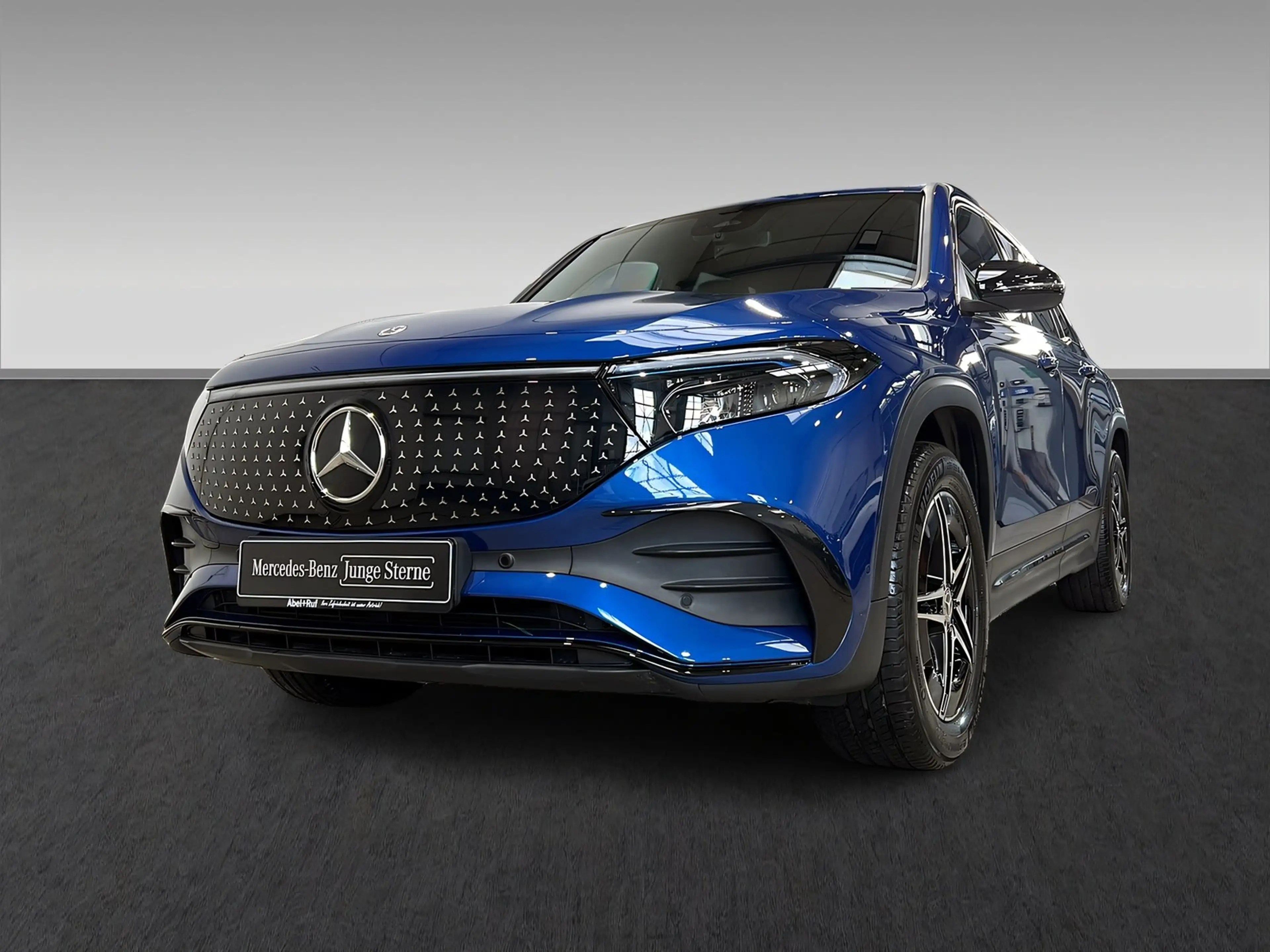Mercedes-Benz EQB 250 + AMG+LED+NIGHT+Kamera+Ambi+CarPlay+LrHz — photo 3