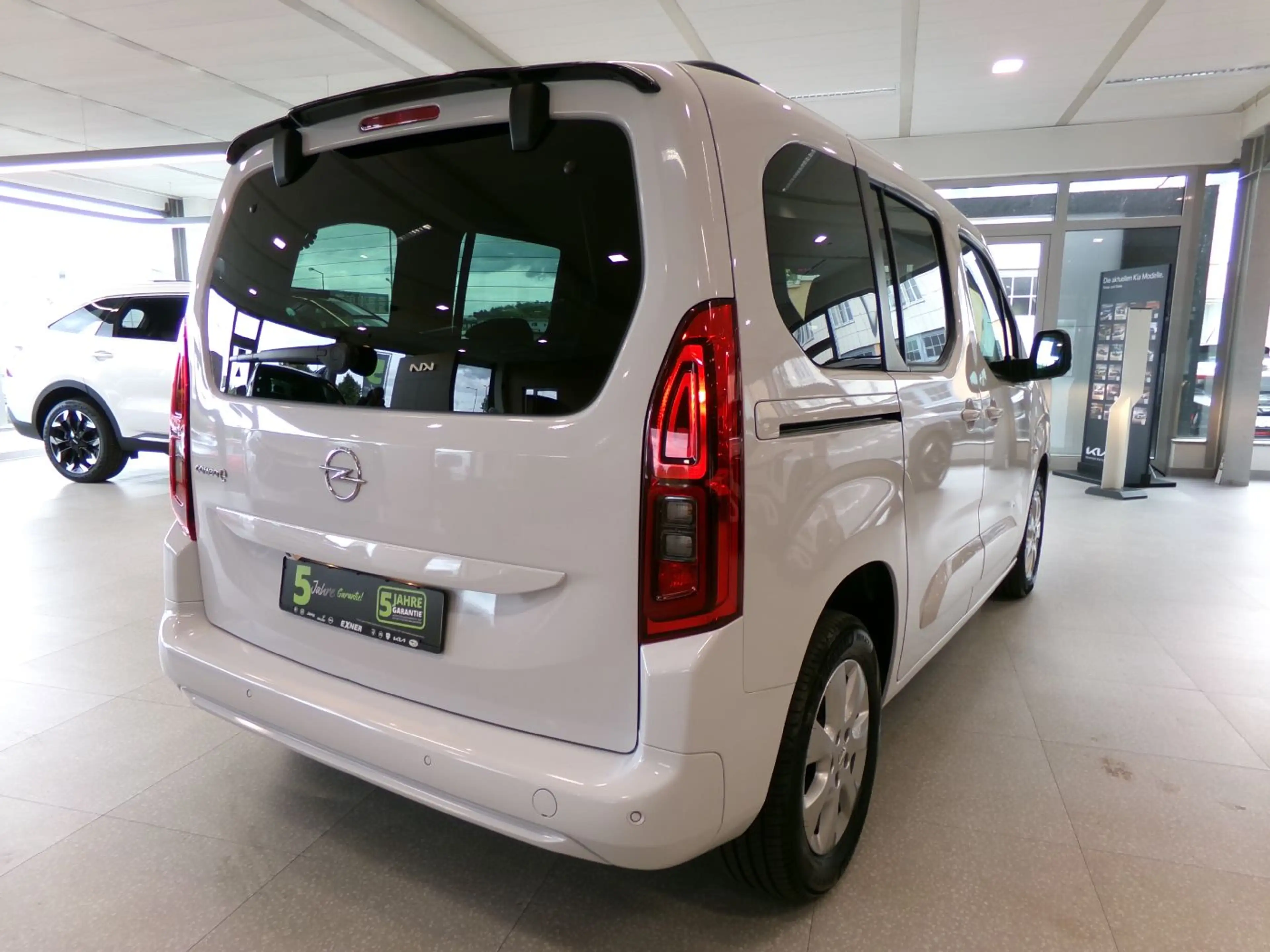 Opel Combo Life Combo-e ULTIMATE Winterp.+2xKlima+LM — photo 9