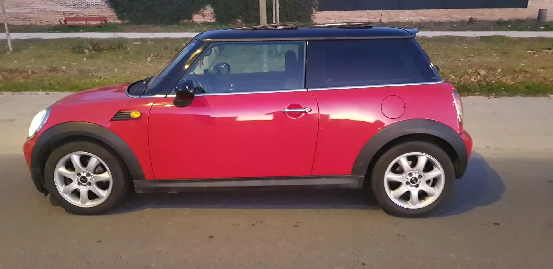 MINI Cooper D Rojo - 1