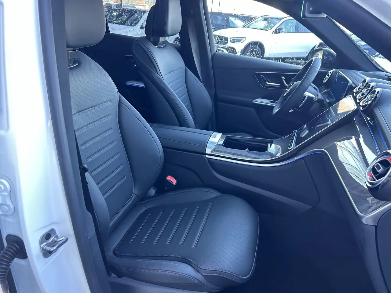 Mercedes-Benz GLC снимка Mercedes-Benz GLC