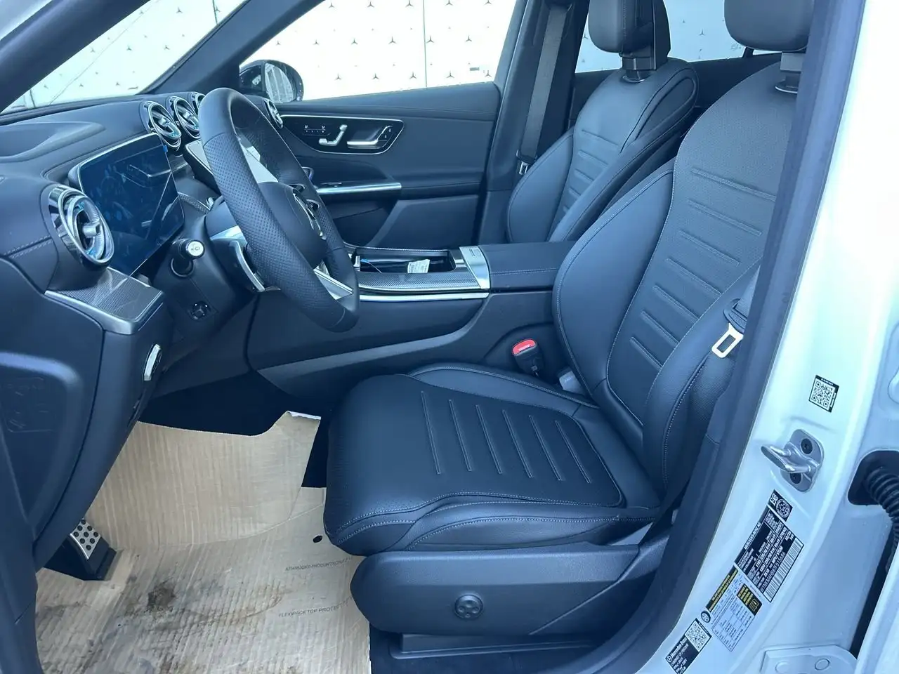 Mercedes-Benz GLC снимка Mercedes-Benz GLC