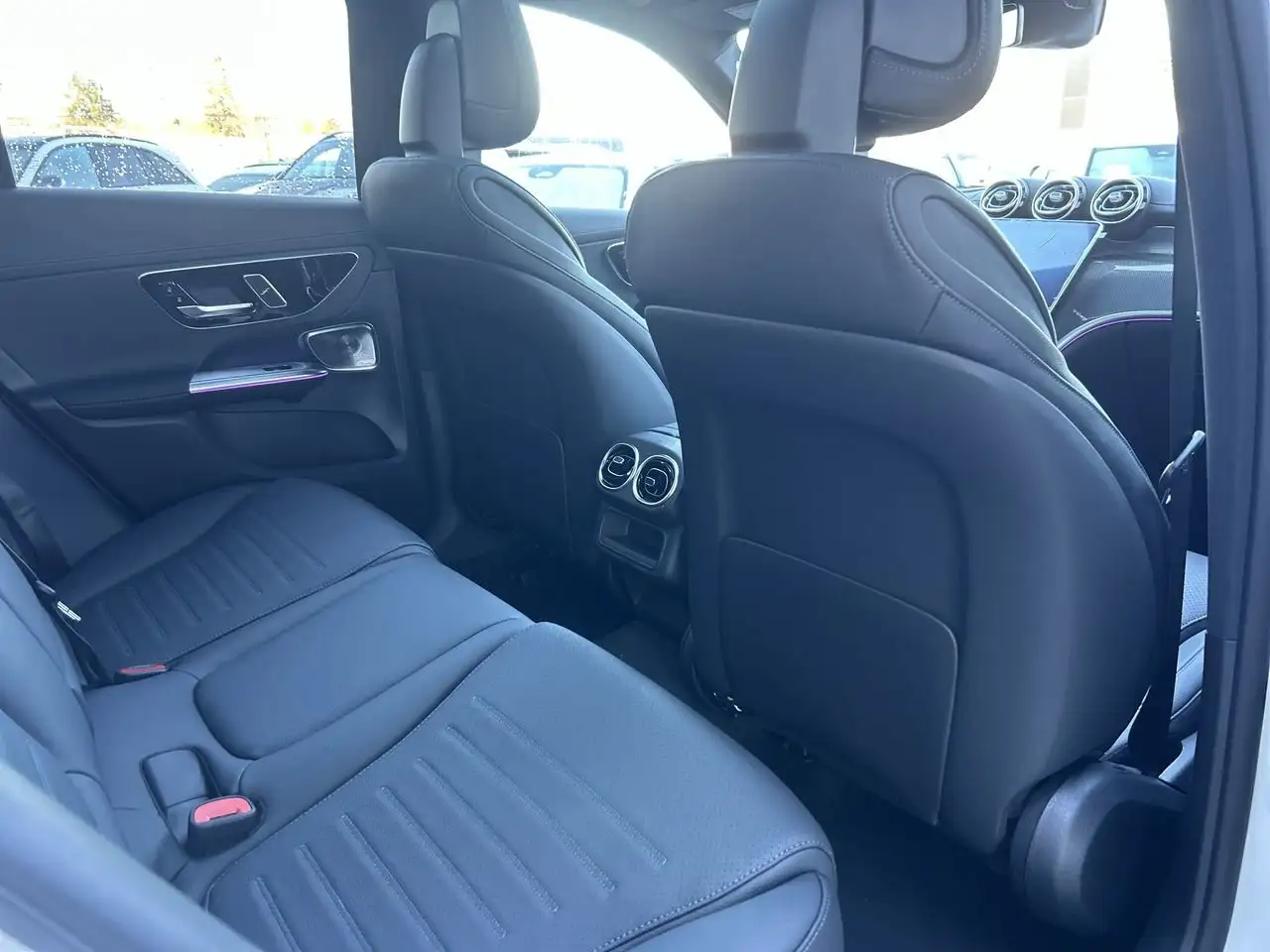 Mercedes-Benz GLC снимка Mercedes-Benz GLC
