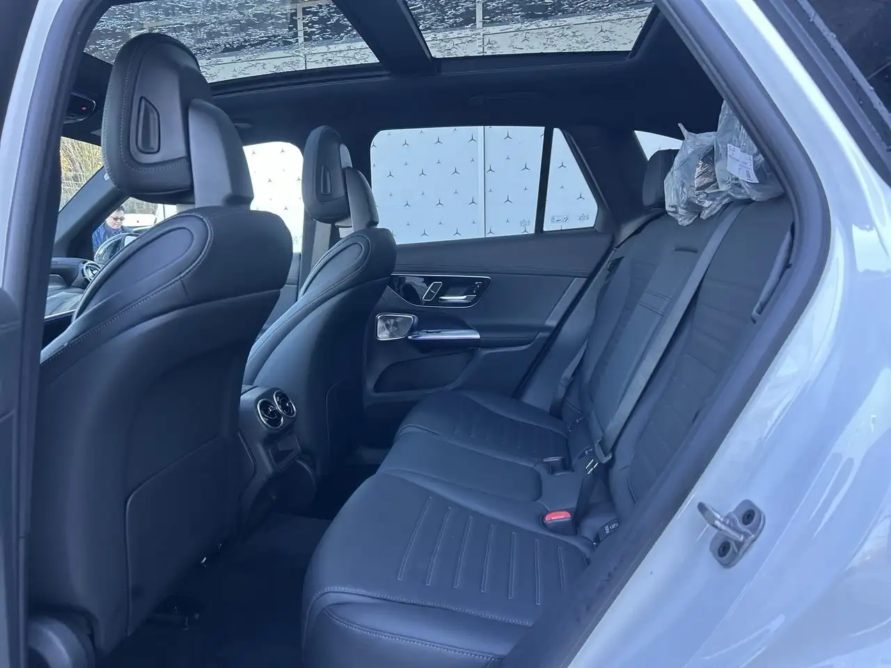 Mercedes-Benz GLC снимка Mercedes-Benz GLC