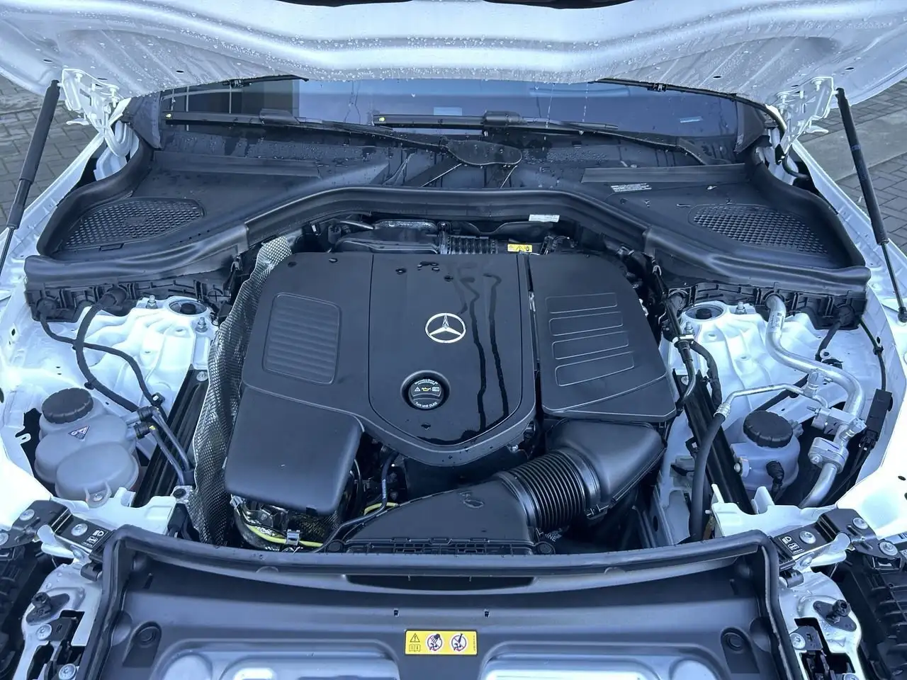 Mercedes-Benz GLC снимка Mercedes-Benz GLC