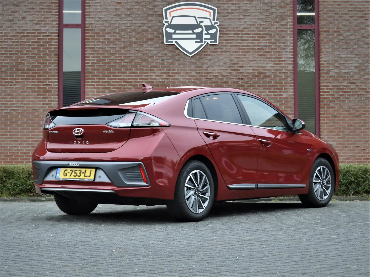 Hyundai IONIQ Premium EV 39kWh | € 19.950 na subsidie Rosso - 2