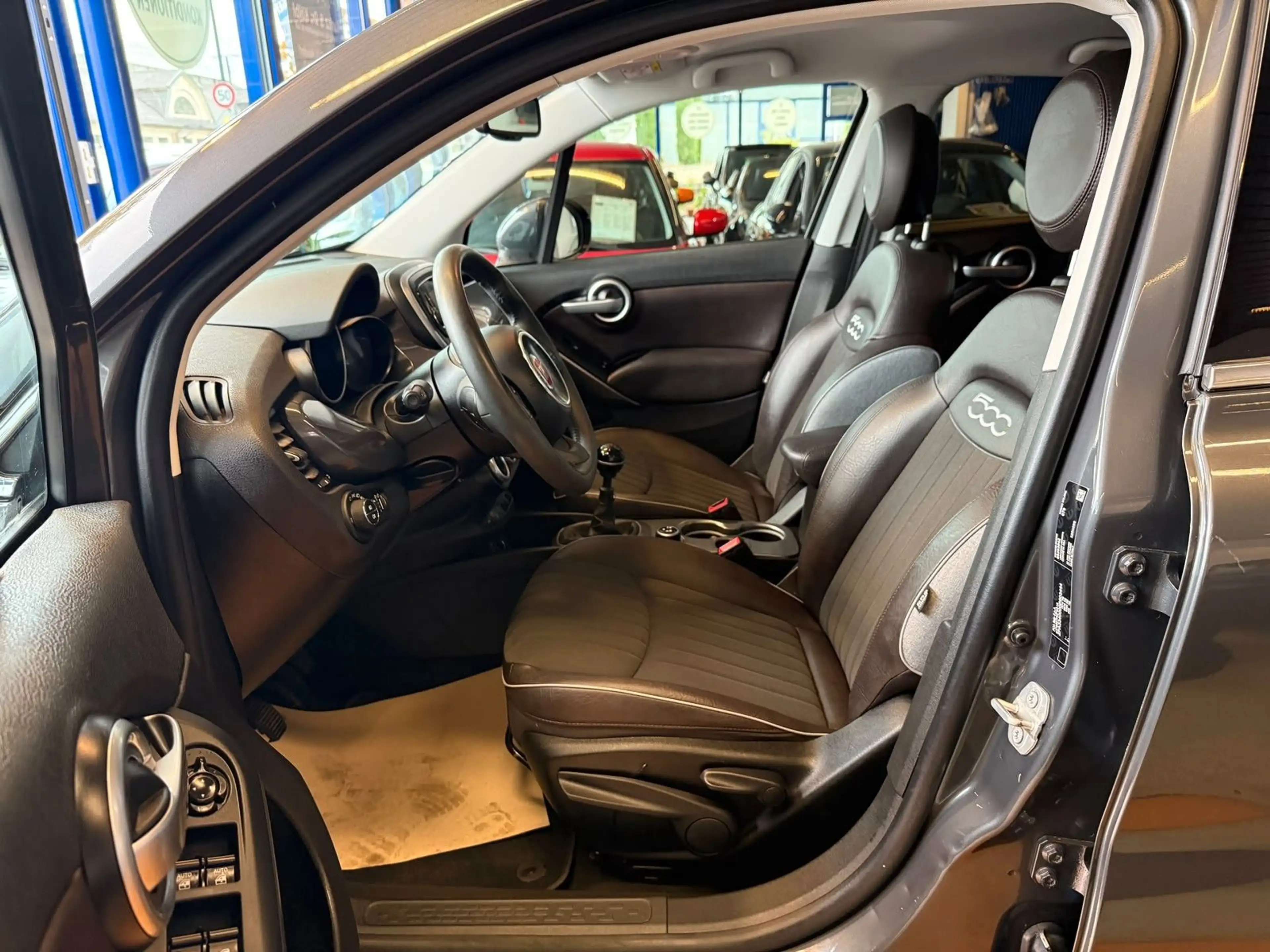 Fiat 500X Attractive Navi / Sitzhzg / Teilleder — photo 9