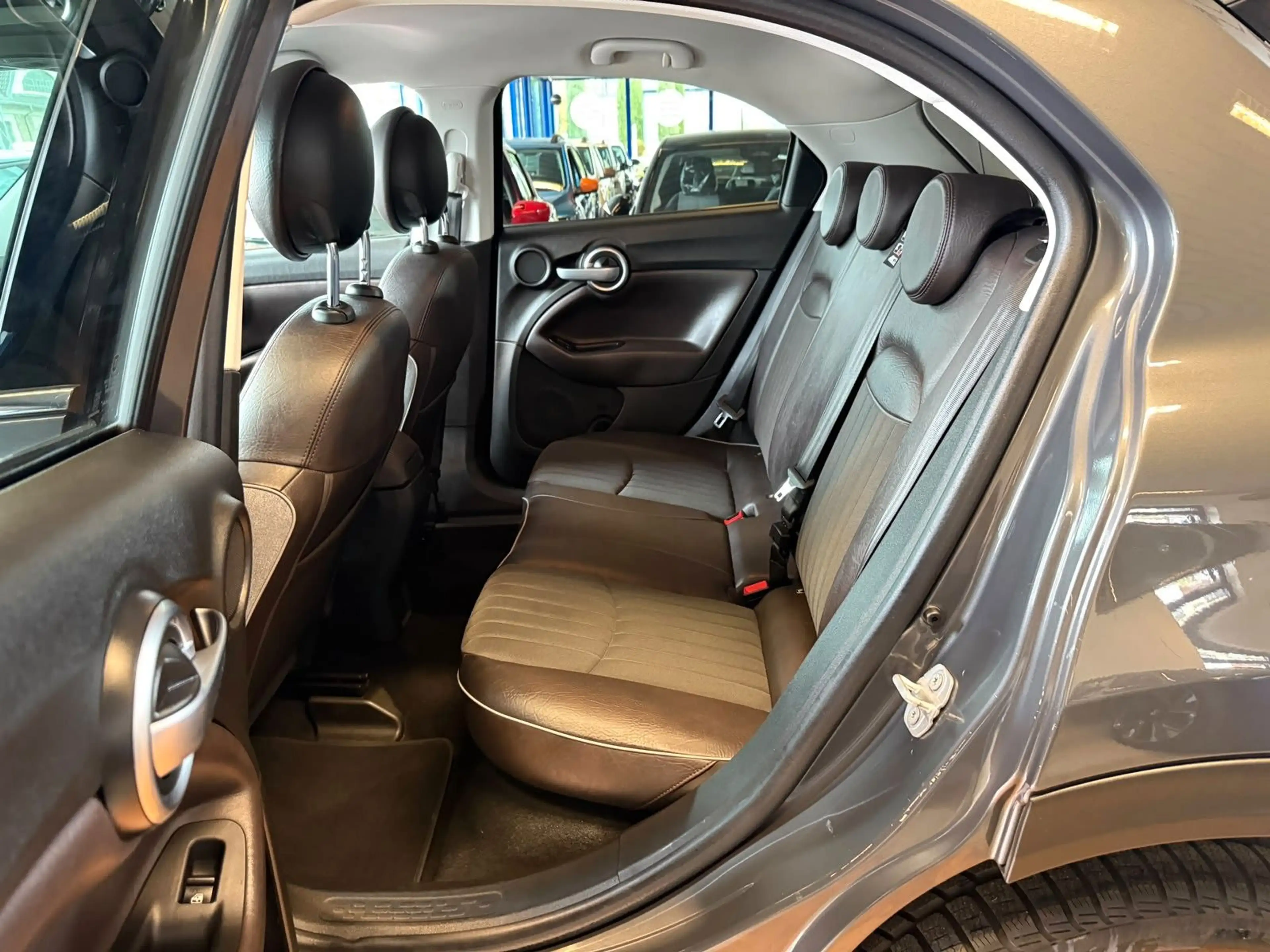 Fiat 500X Attractive Navi / Sitzhzg / Teilleder — photo 10