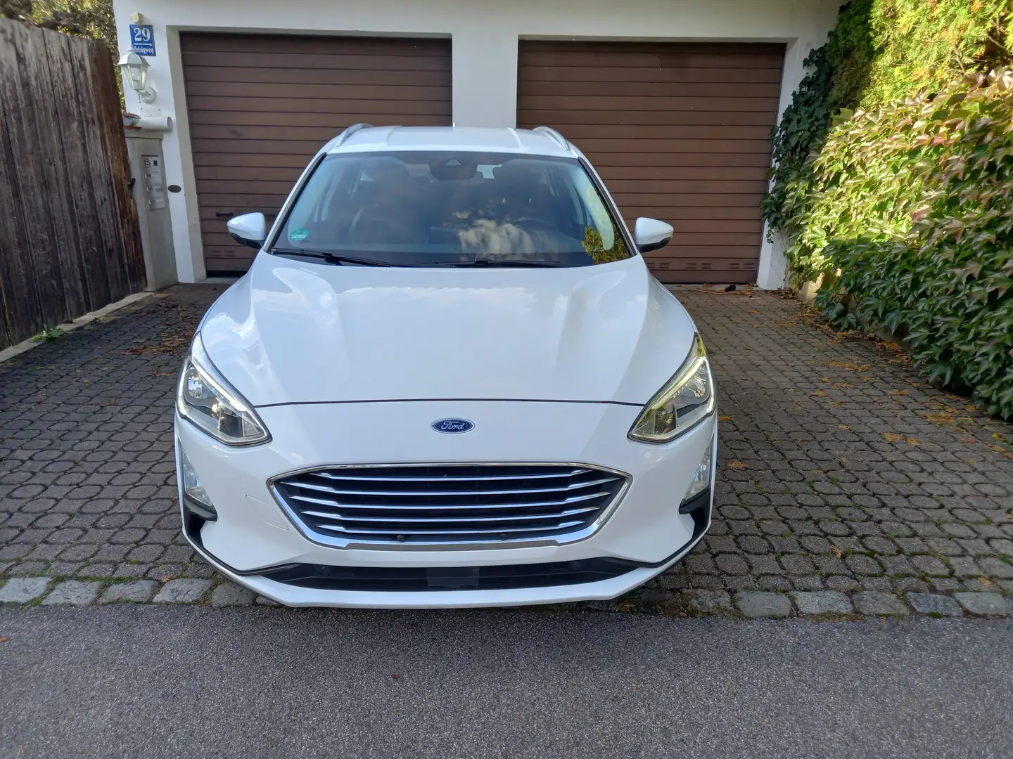 Ford Focus Turn. 1,5TDCI Titan. Navi Klimaaut PDC SHZ Winterr Blanc - 2