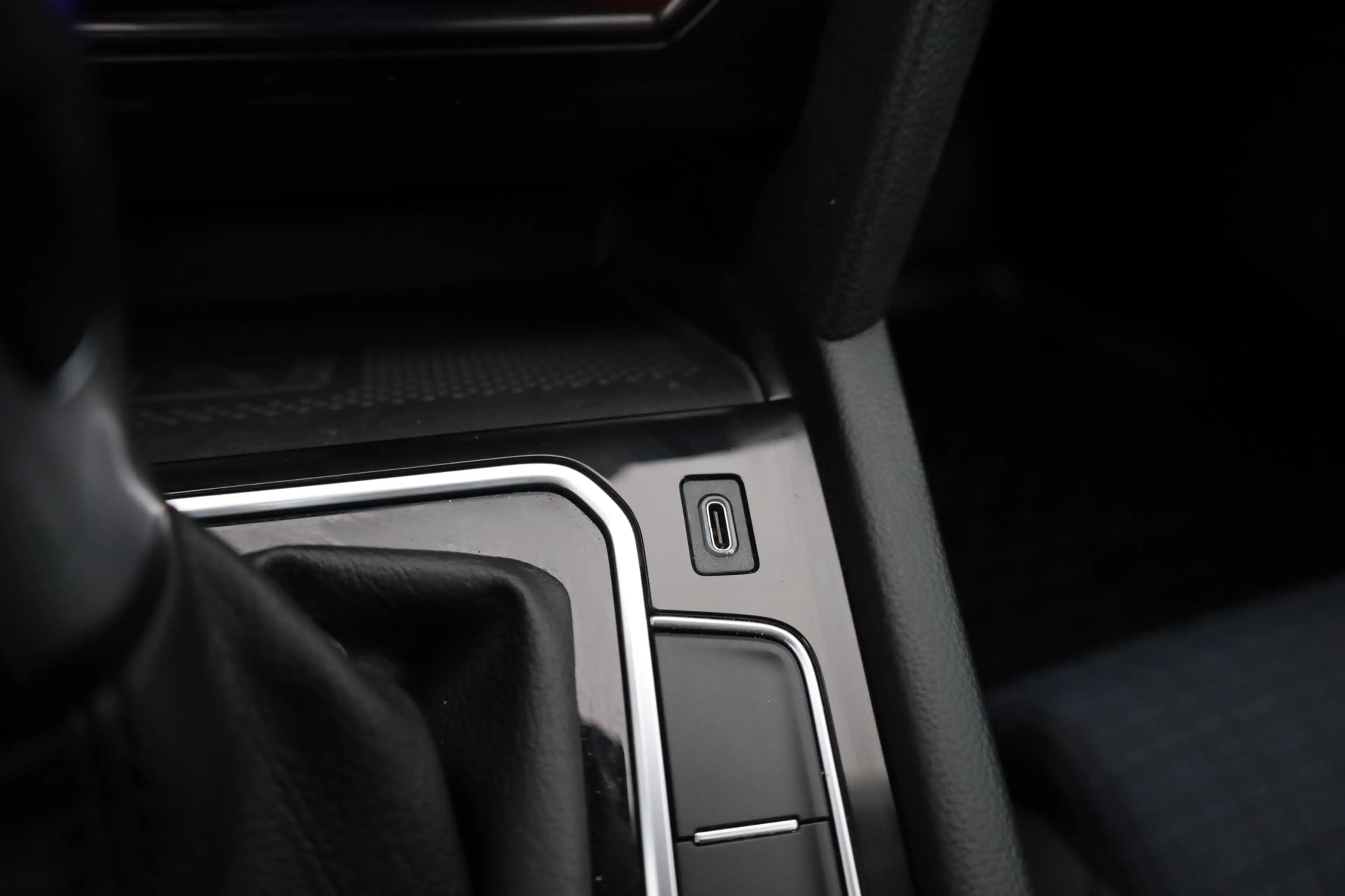 Volkswagen Passat Variant 1.4 TSI DSG GTE Head-Up Kamera — photo 13