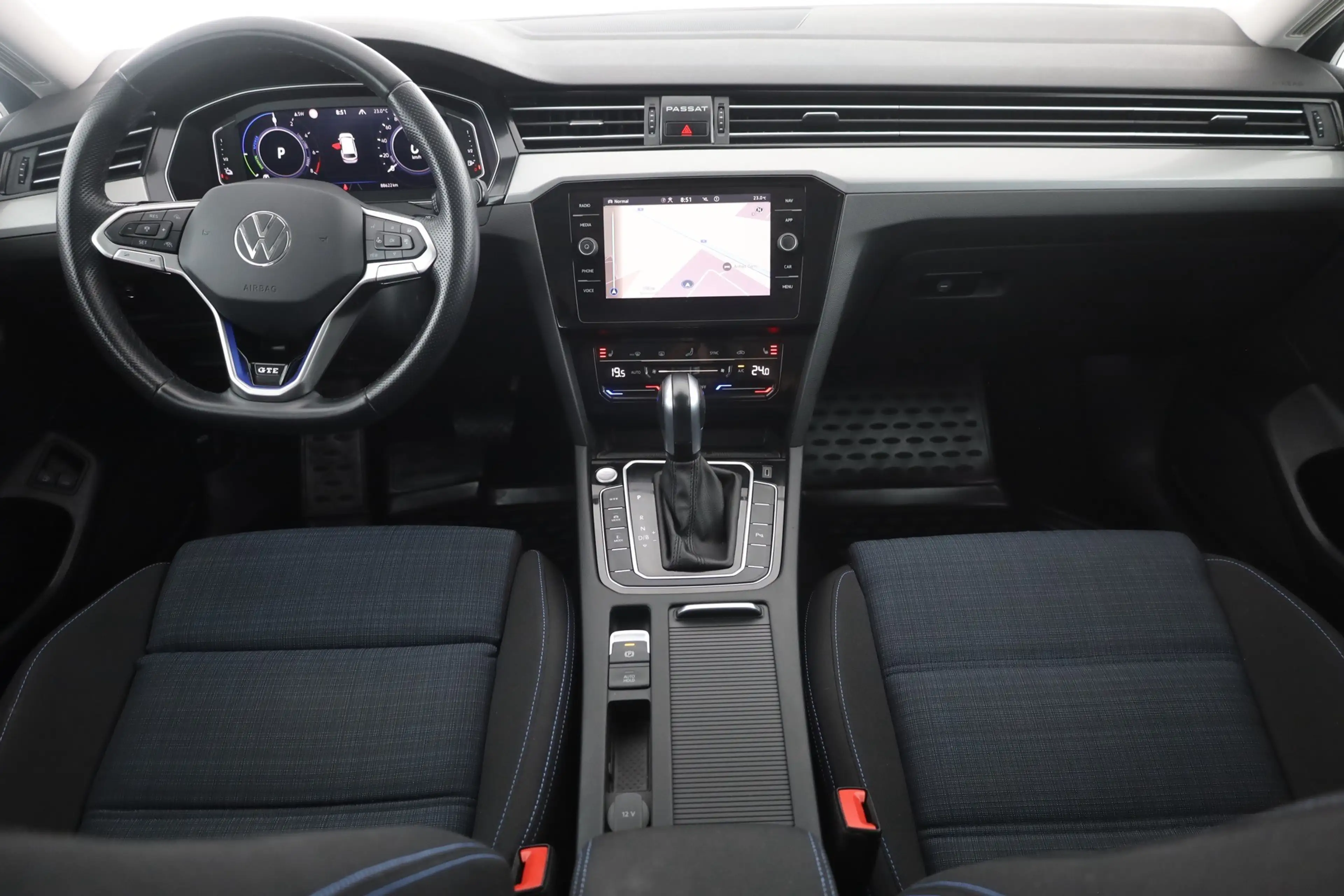 Volkswagen Passat Variant 1.4 TSI DSG GTE Head-Up Kamera — photo 9