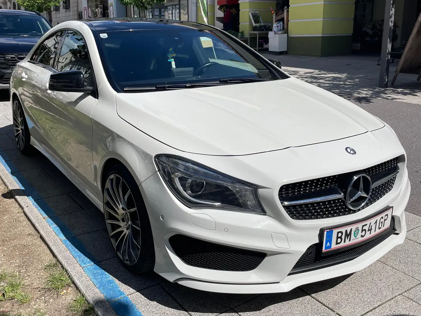 Mercedes-Benz CLA 200 CLA 200 Limousine Weiß - 1