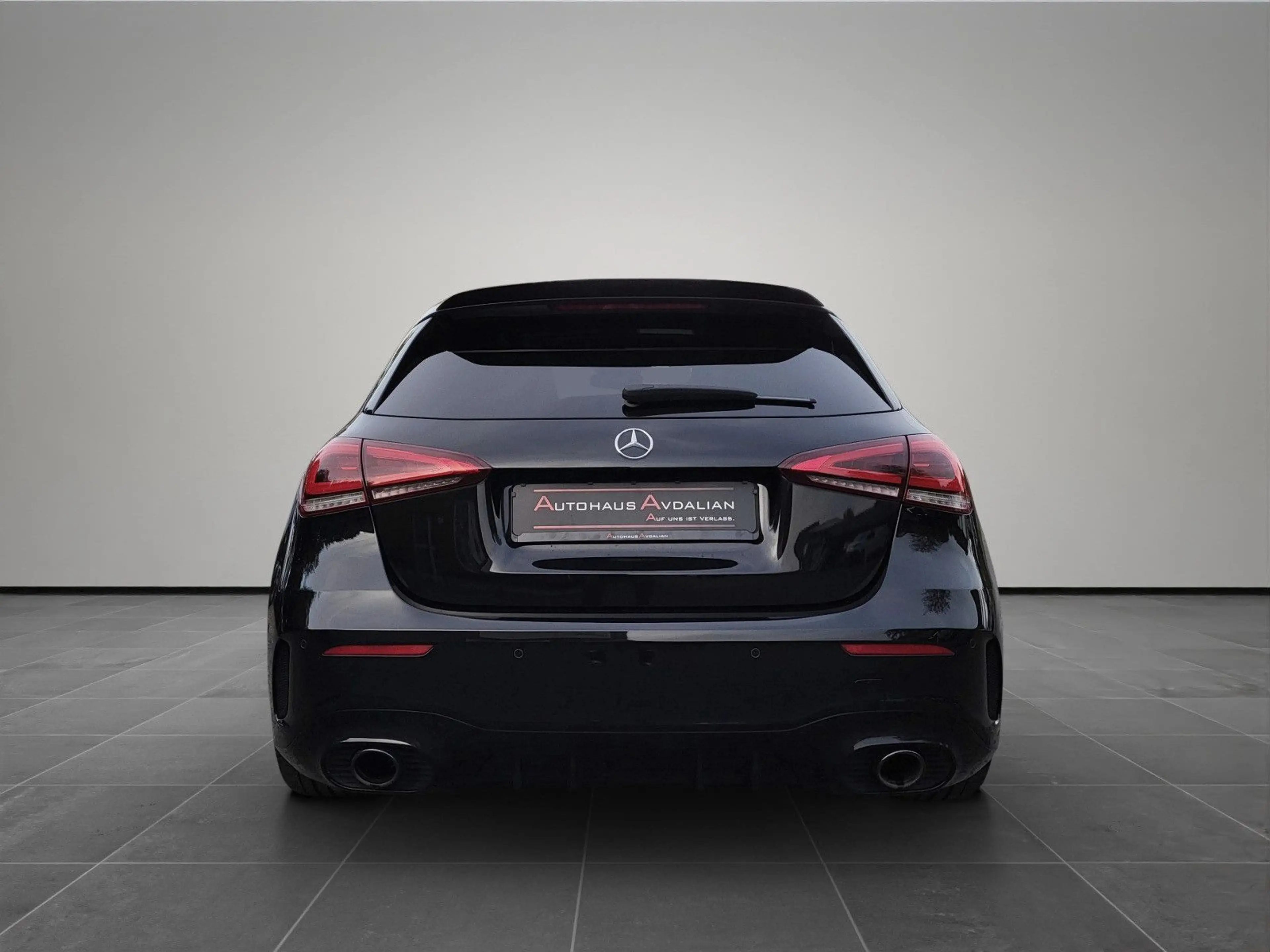 Mercedes-Benz A 35 AMG 4Matic PANO|BURMESTER|MULTIBEAM|NIGHT — photo 4