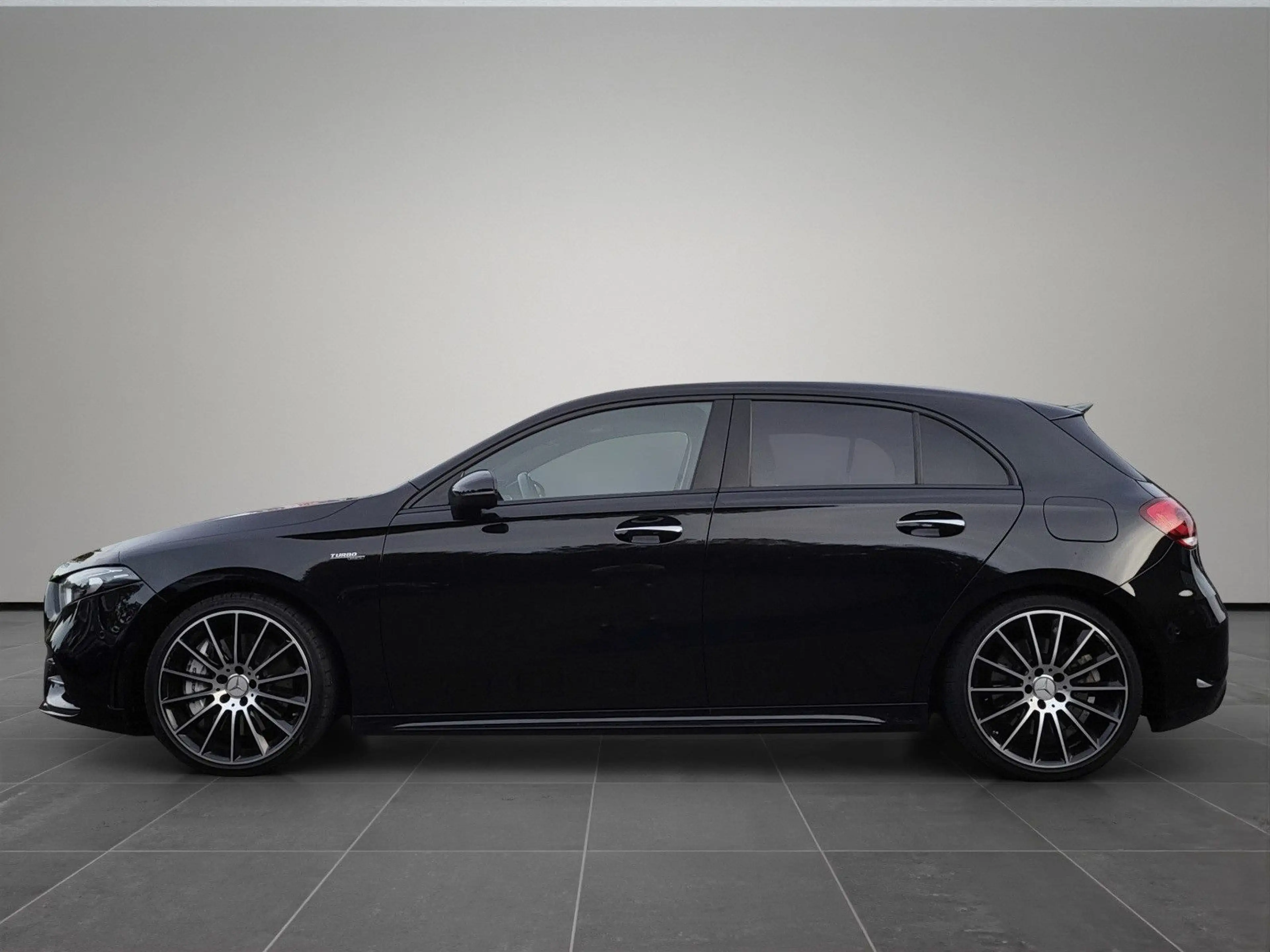 Mercedes-Benz A 35 AMG 4Matic PANO|BURMESTER|MULTIBEAM|NIGHT — photo 2