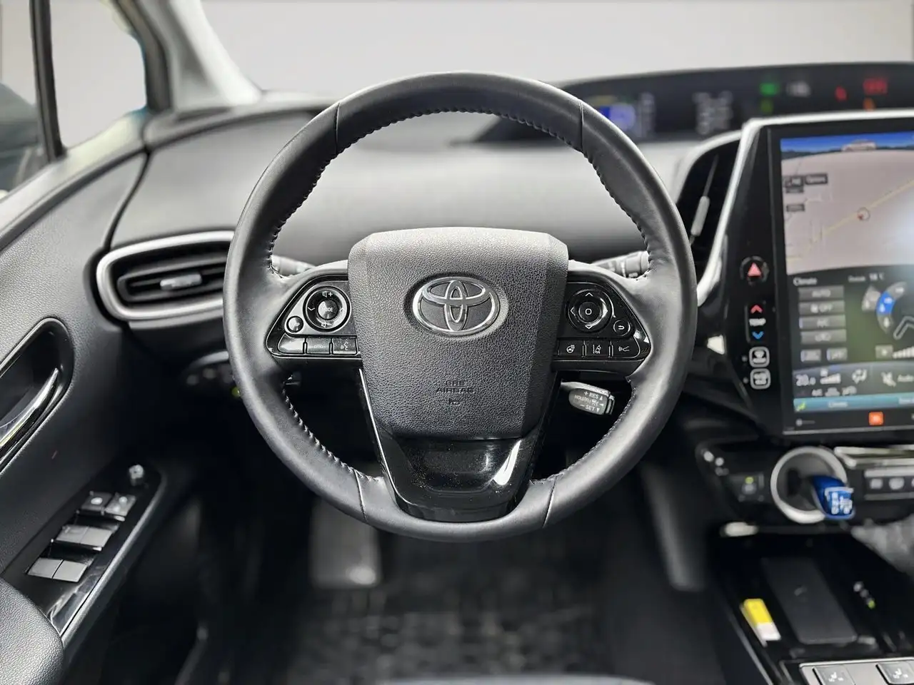 Toyota Prius Prime снимка Toyota Prius Prime